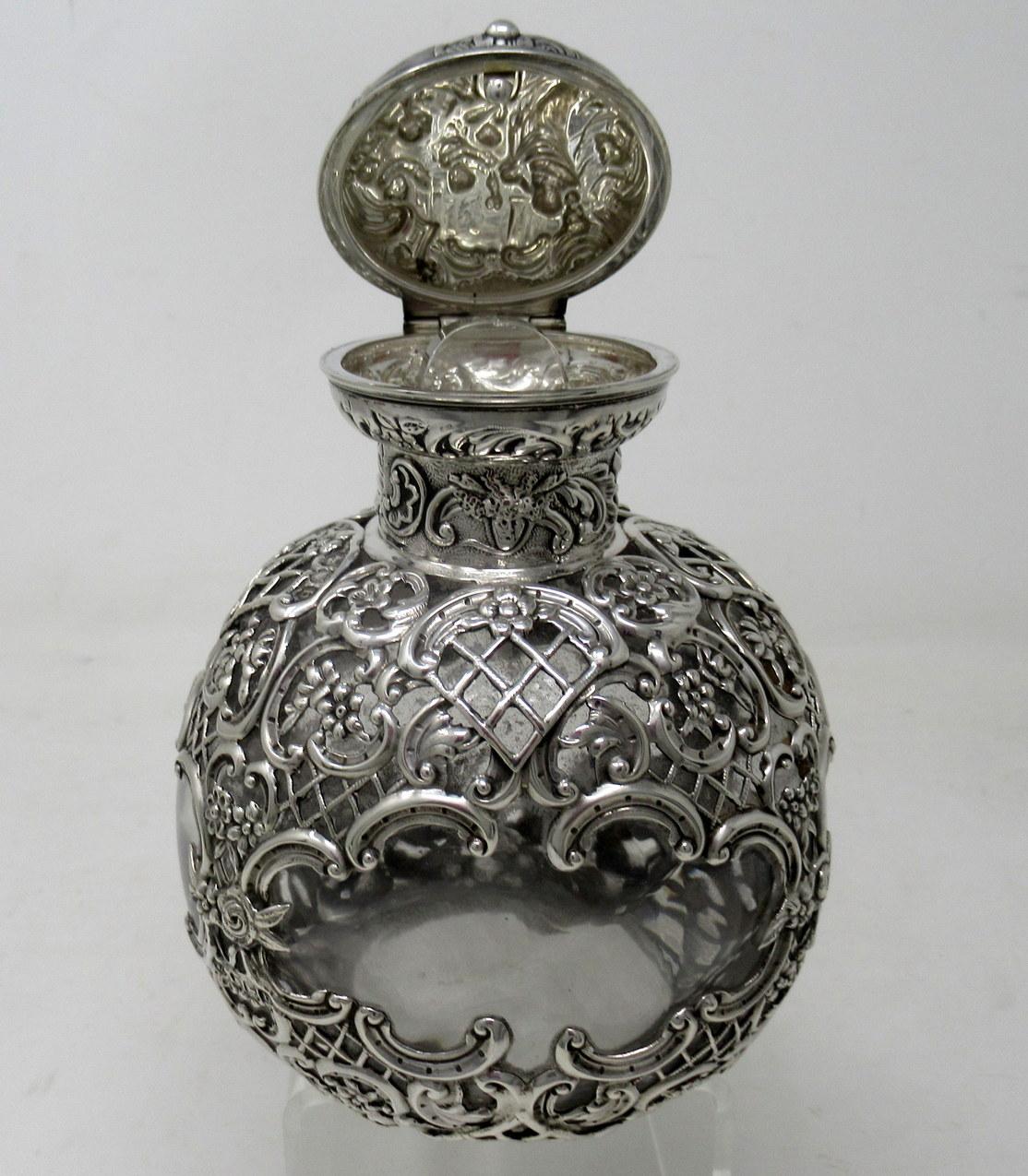 19th Century Large Antique English Crystal Sterling Silver Scent Perfum Bottle William Comyns