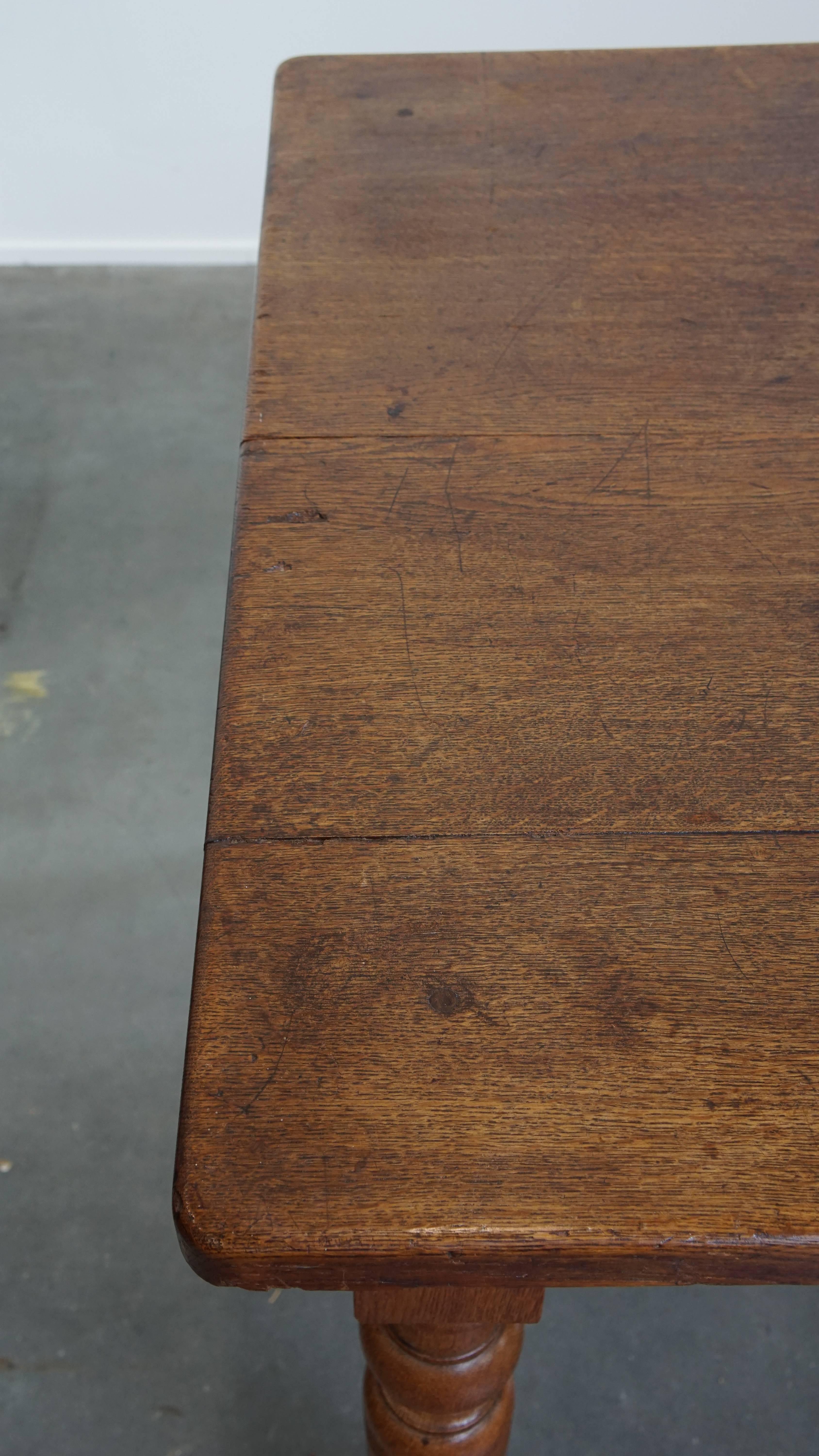 Large Antique English Dining Table Made of Oak For Sale 5