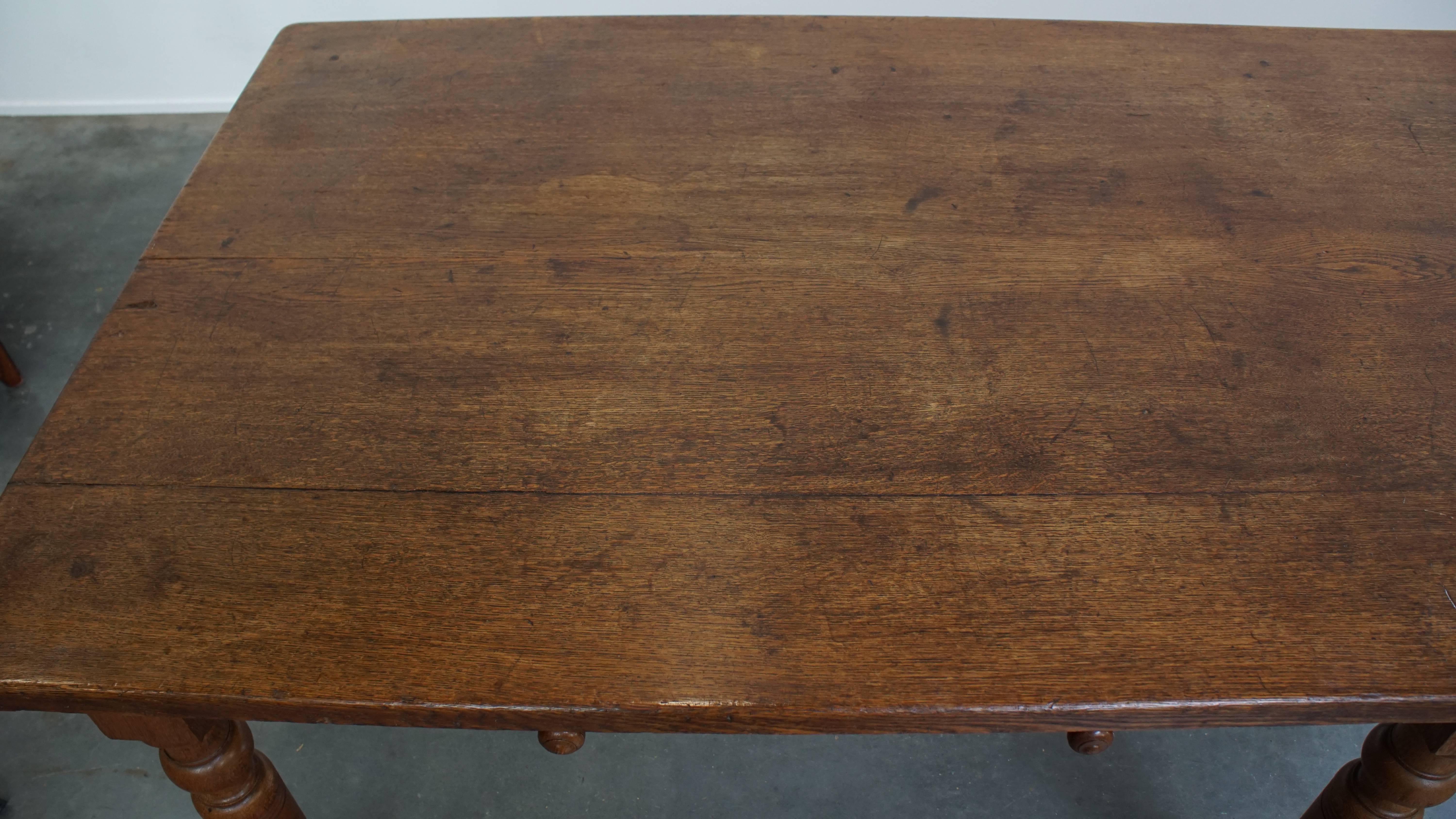 Large Antique English Dining Table Made of Oak For Sale 6