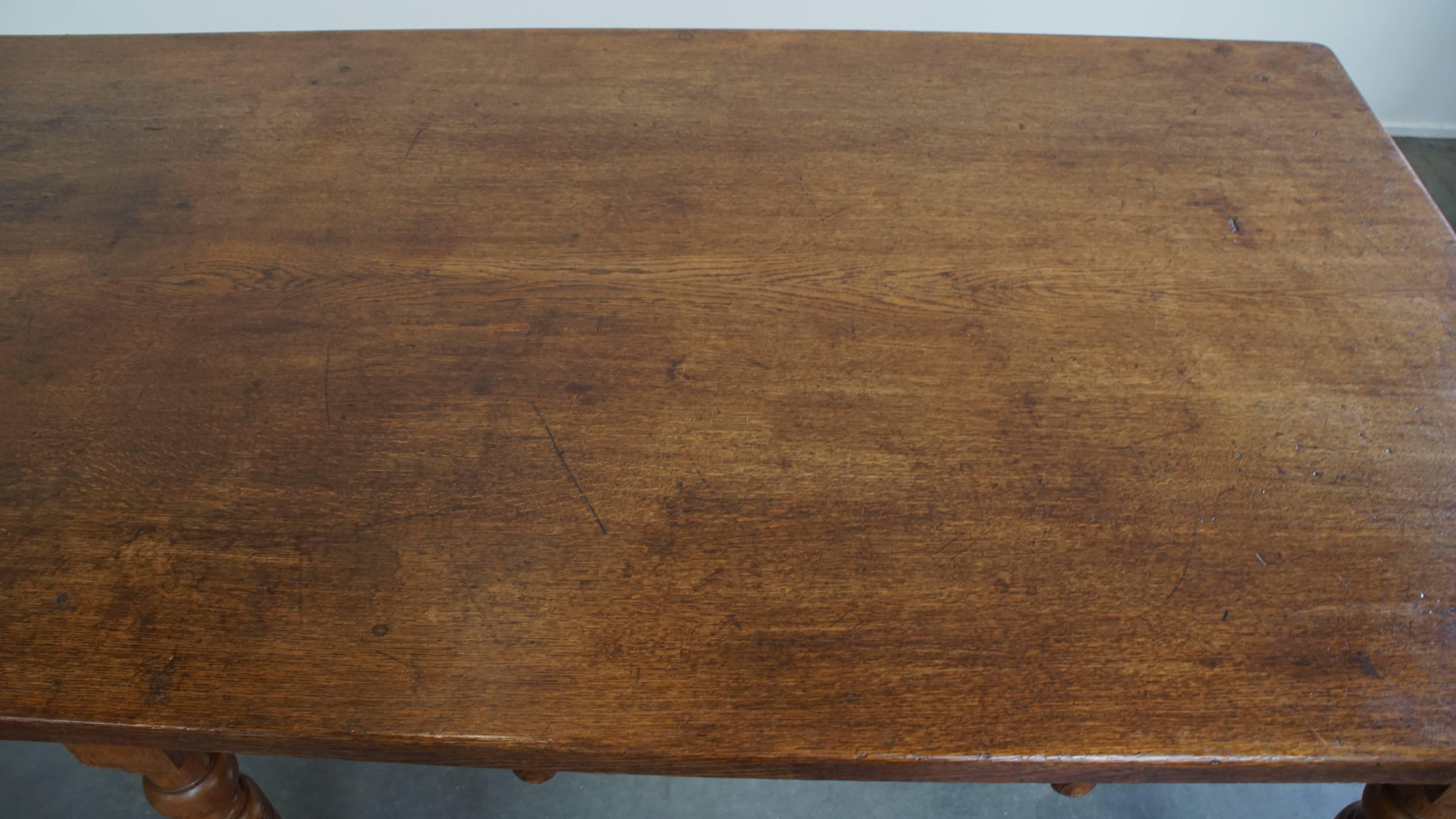 Large Antique English Dining Table Made of Oak For Sale 7