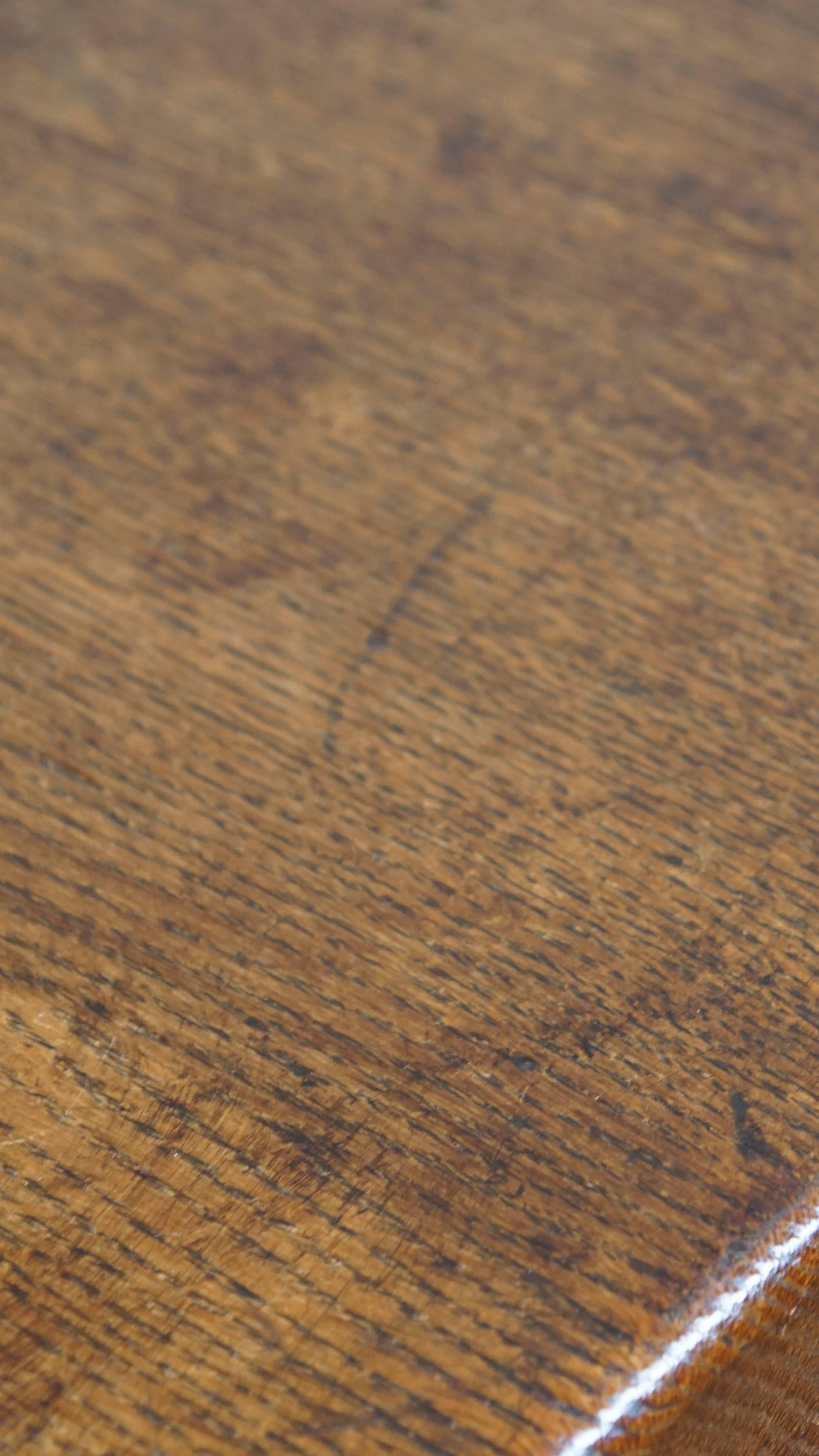 Large Antique English Dining Table Made of Oak For Sale 10