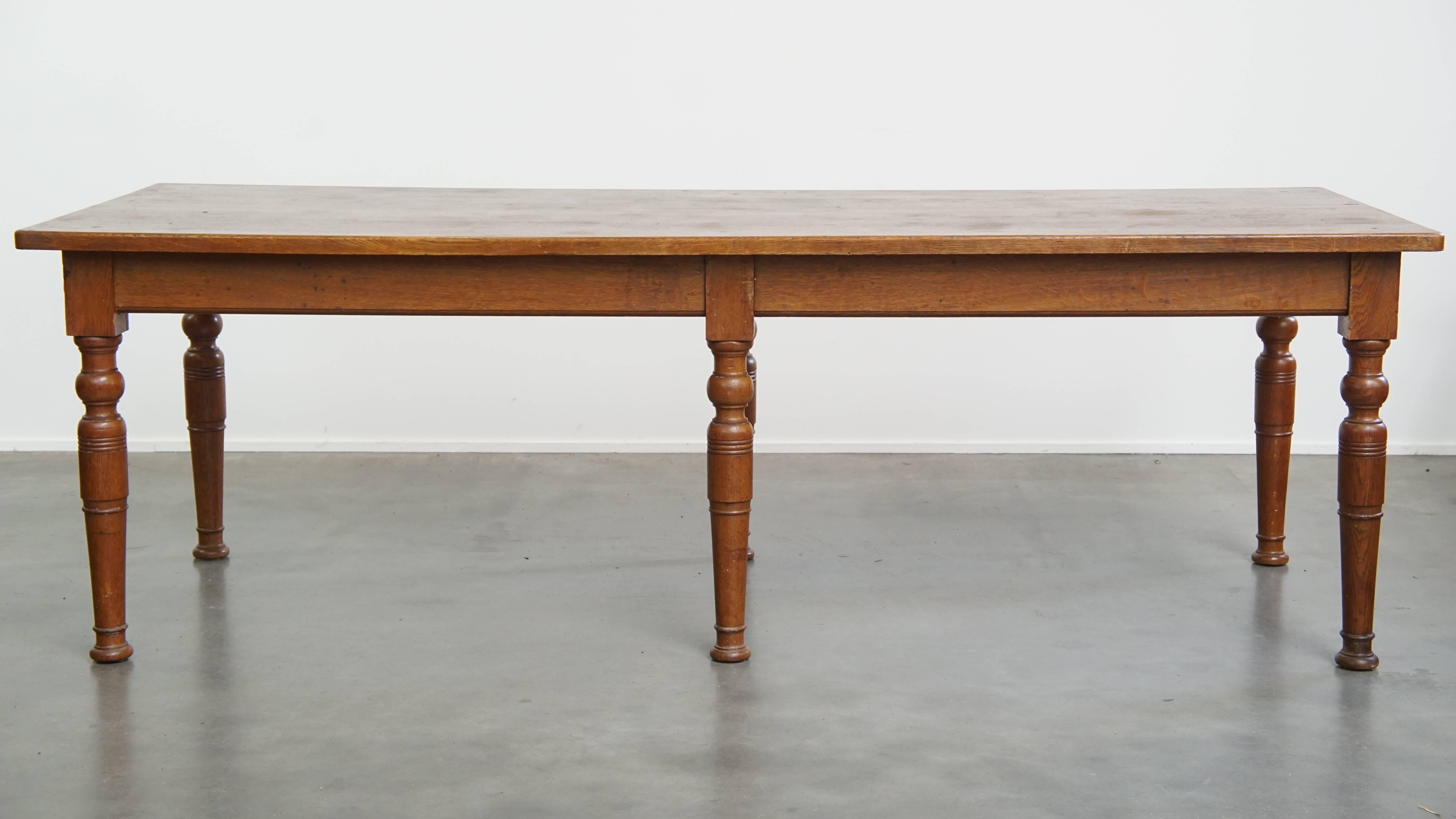 Large Antique English Dining Table Made of Oak In Fair Condition For Sale In Harderwijk, NL