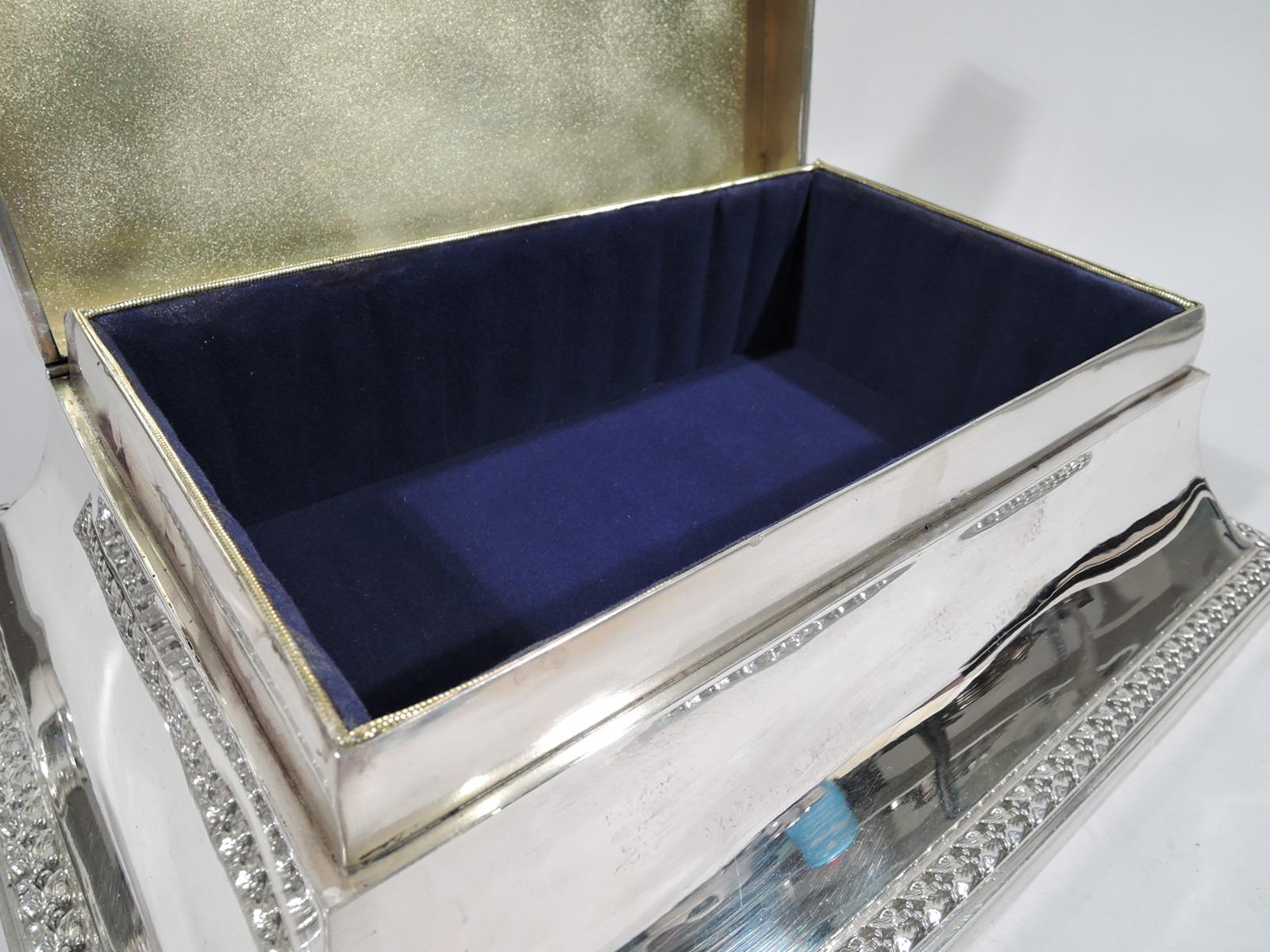 Large Antique English Edwardian Classical Sterling Silver Jewelry Box In Excellent Condition In New York, NY