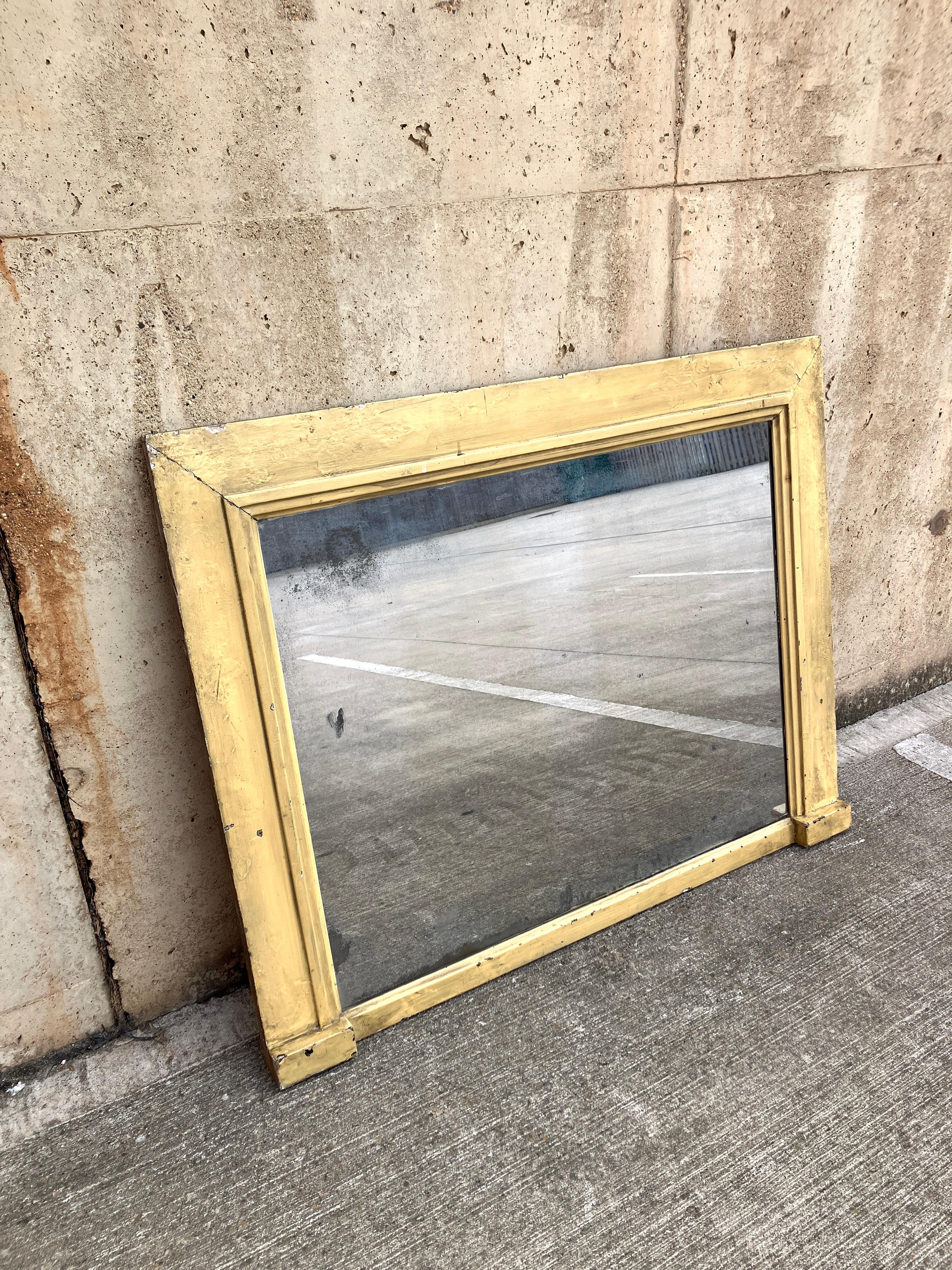 Art déco Grand Antique Mantel Mirror anglais en jaune clair Art Deco en vente