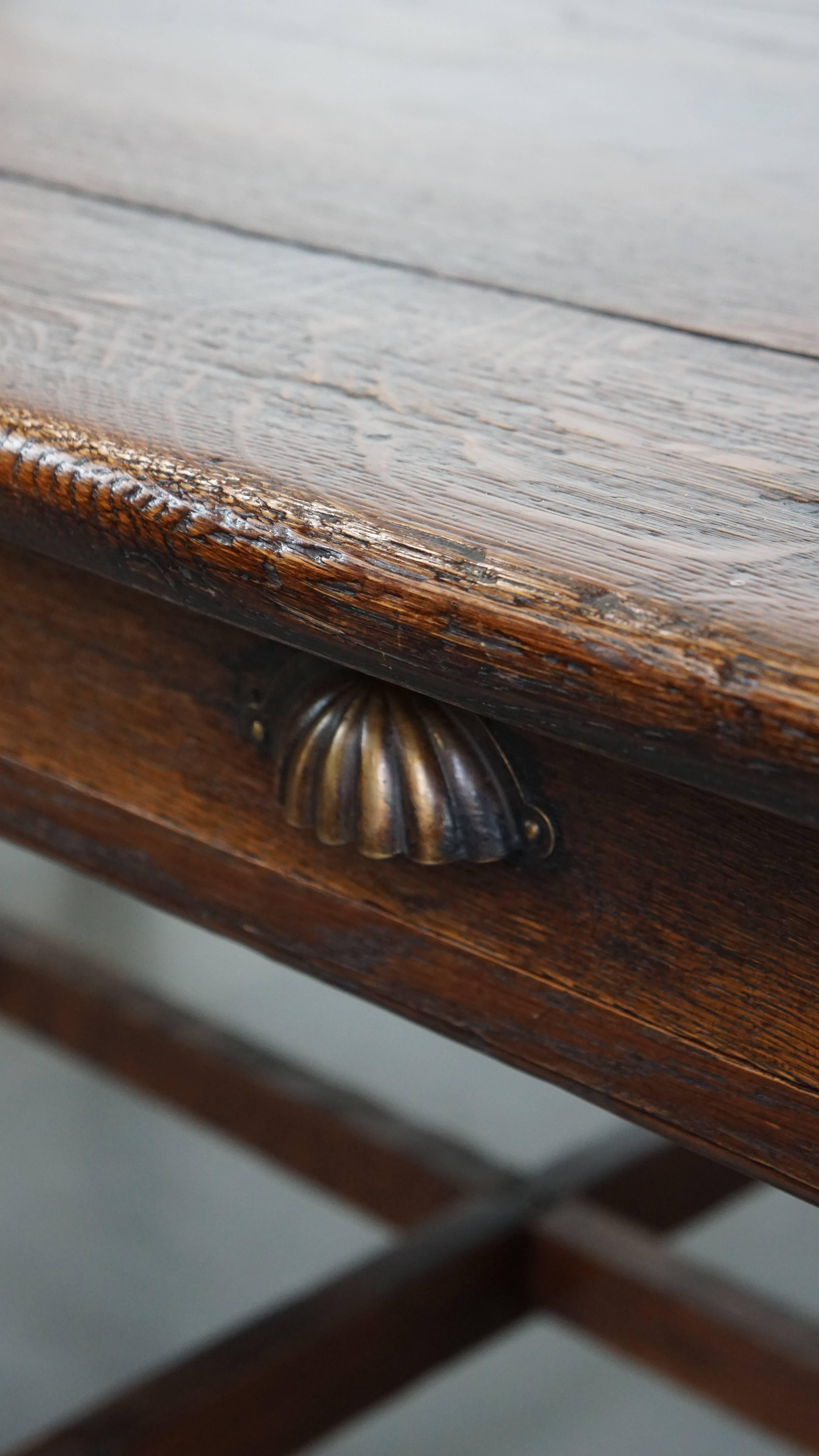 Large Antique English Oak Dining Table from the Early 19th Century For Sale 5