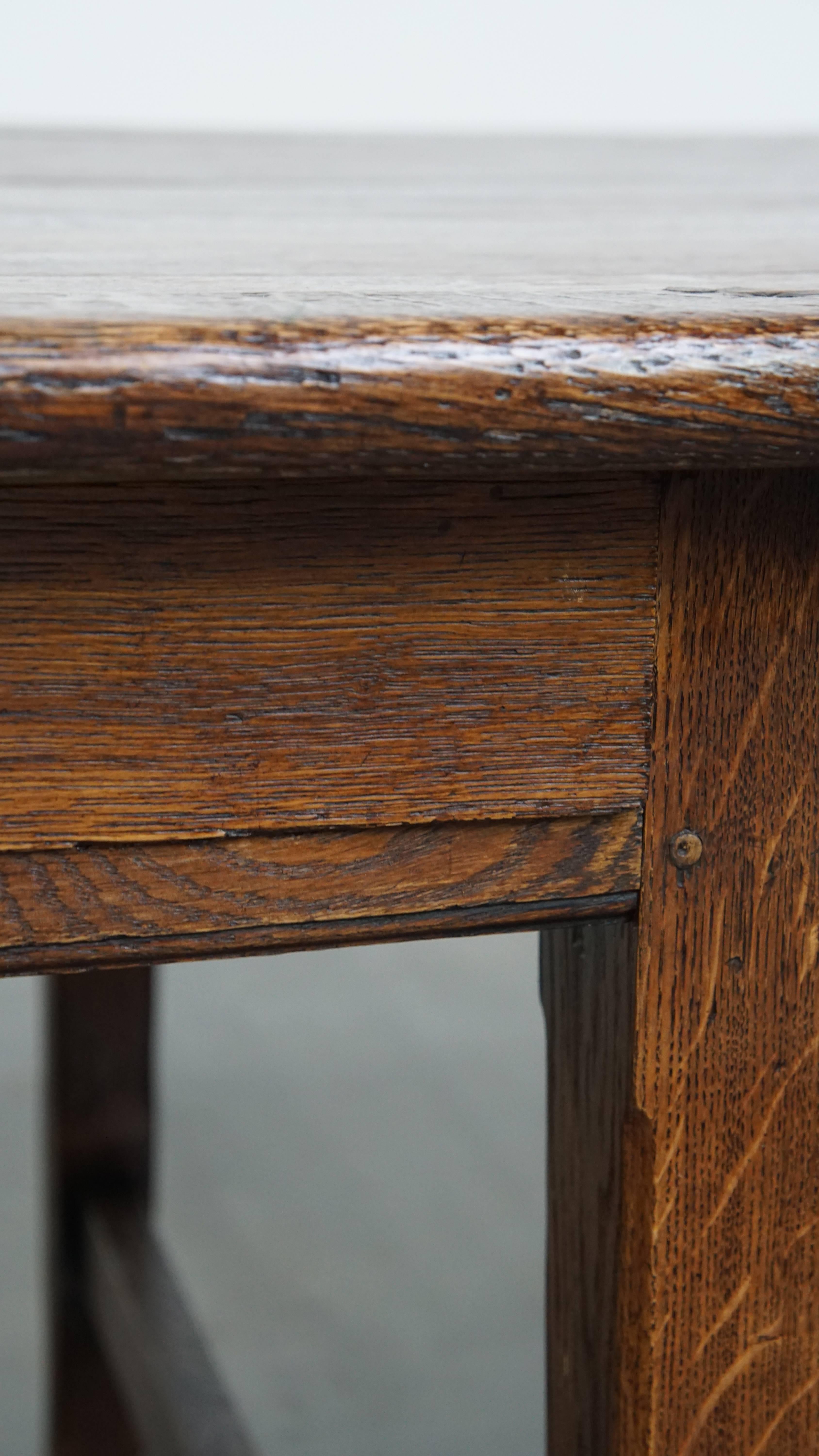 Large Antique English Oak Dining Table from the Early 19th Century For Sale 7