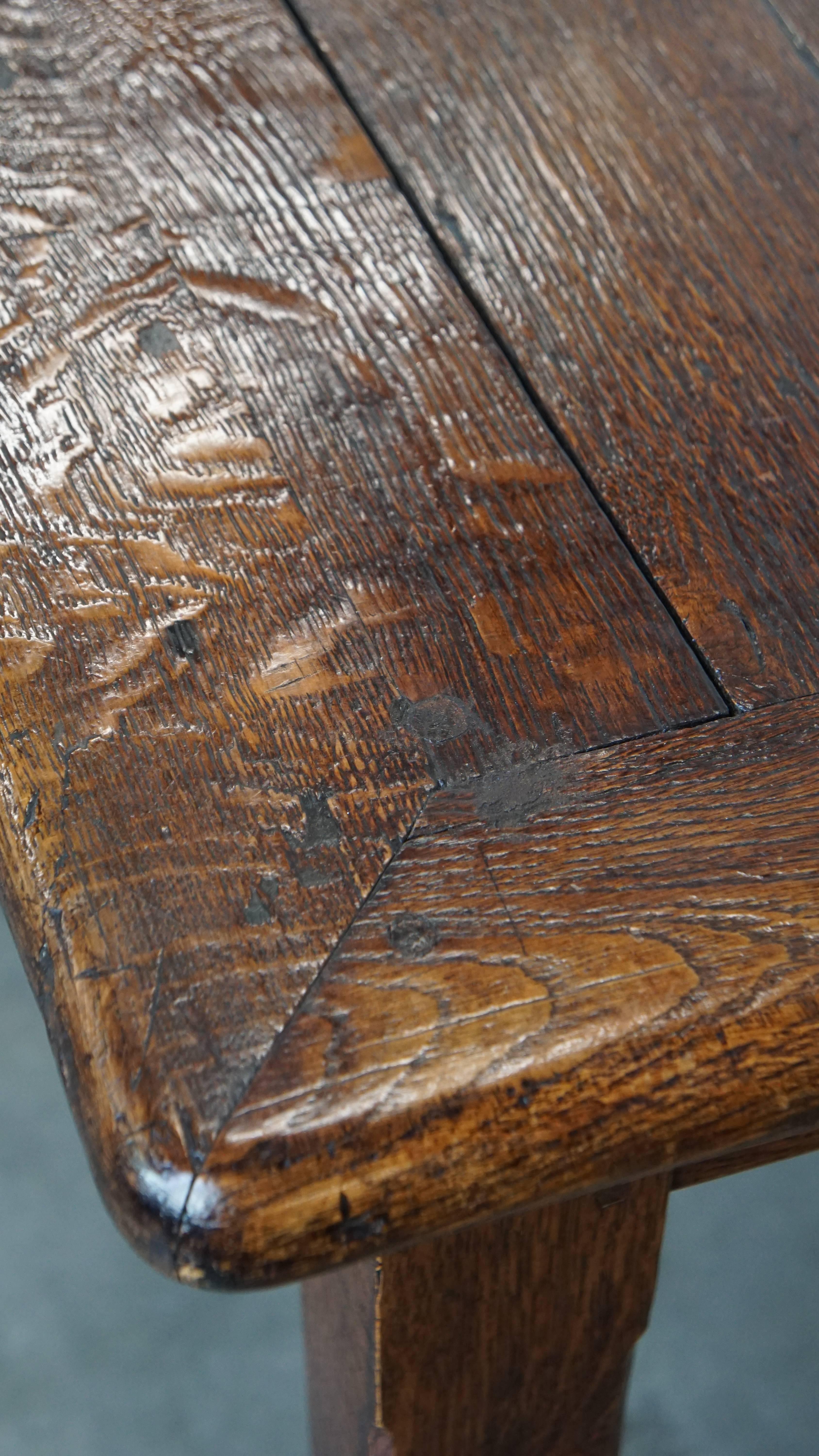 Large Antique English Oak Dining Table from the Early 19th Century For Sale 10