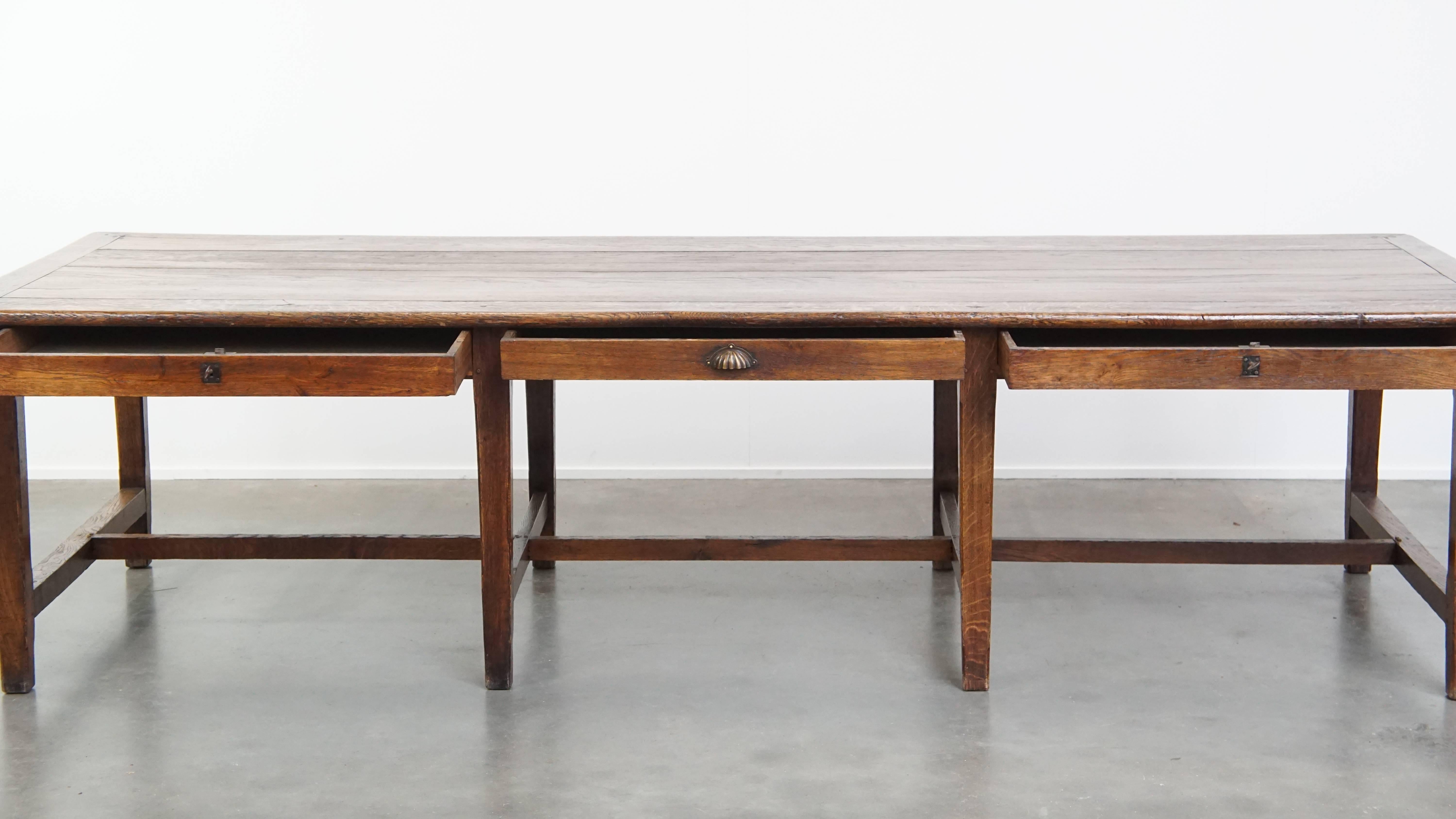 Classical Roman Large Antique English Oak Dining Table from the Early 19th Century For Sale