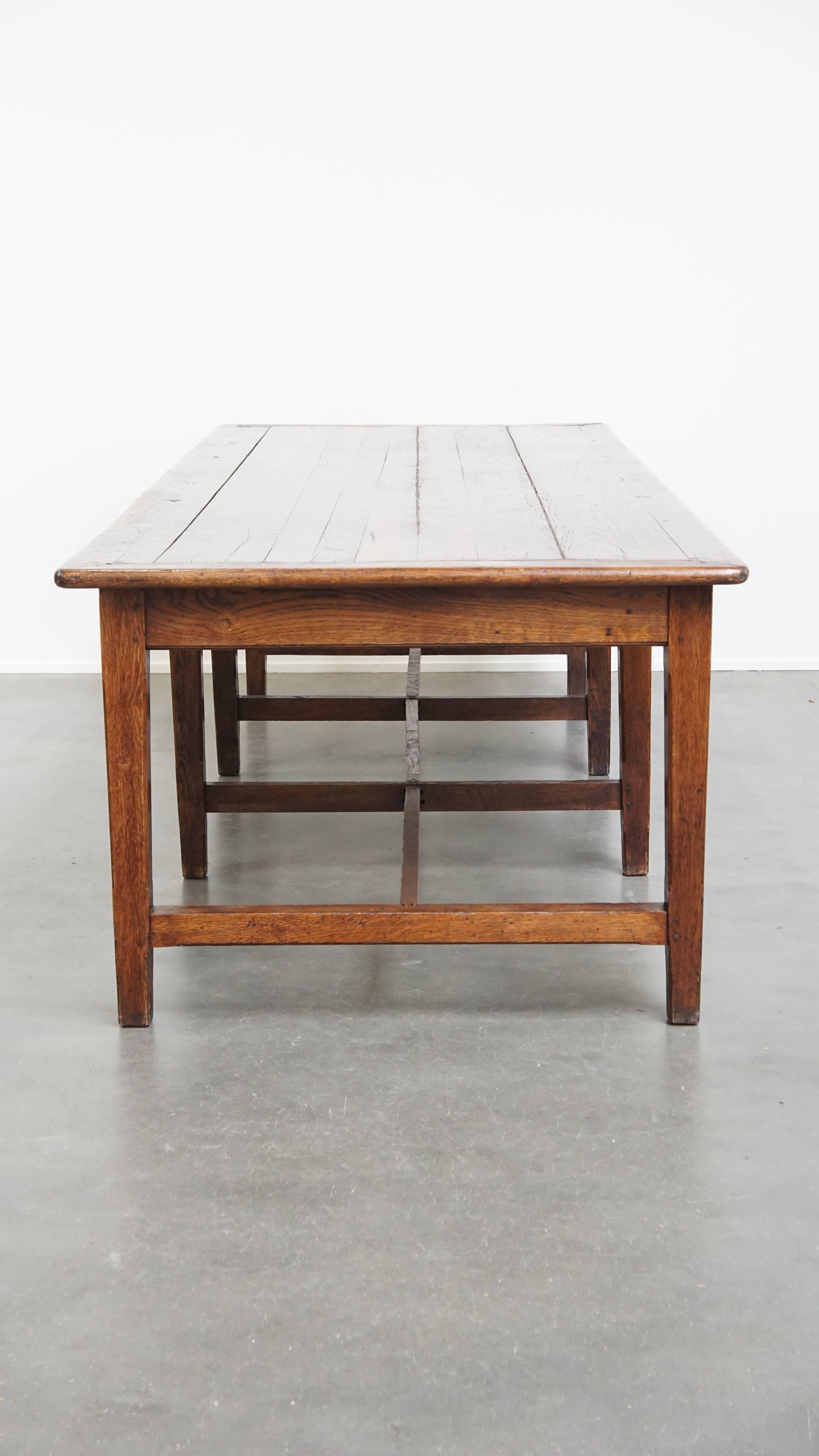 Large Antique English Oak Dining Table from the Early 19th Century For Sale 1
