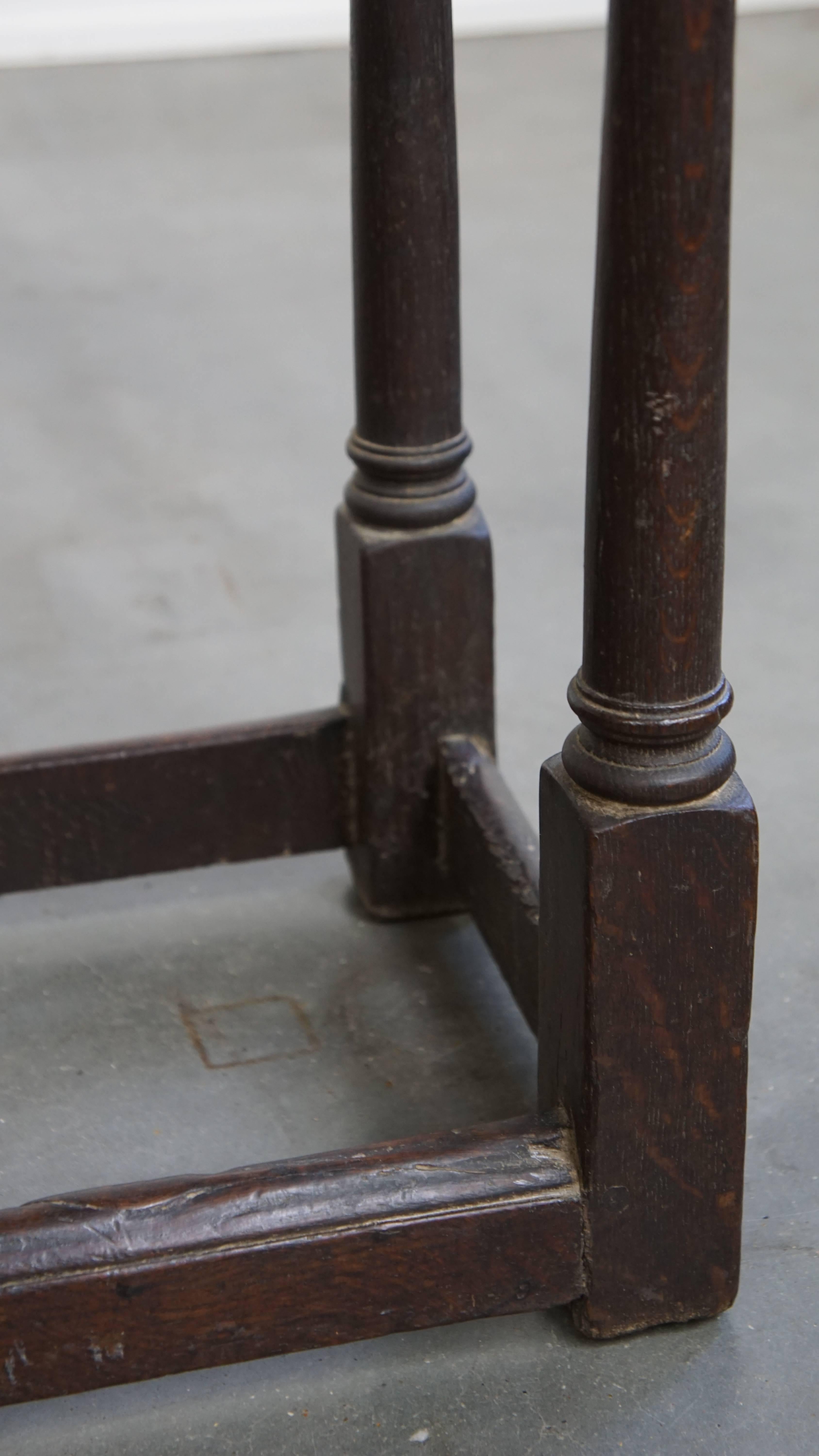 Grande table d'appoint/tabouret anglaise ancienne en vente 4