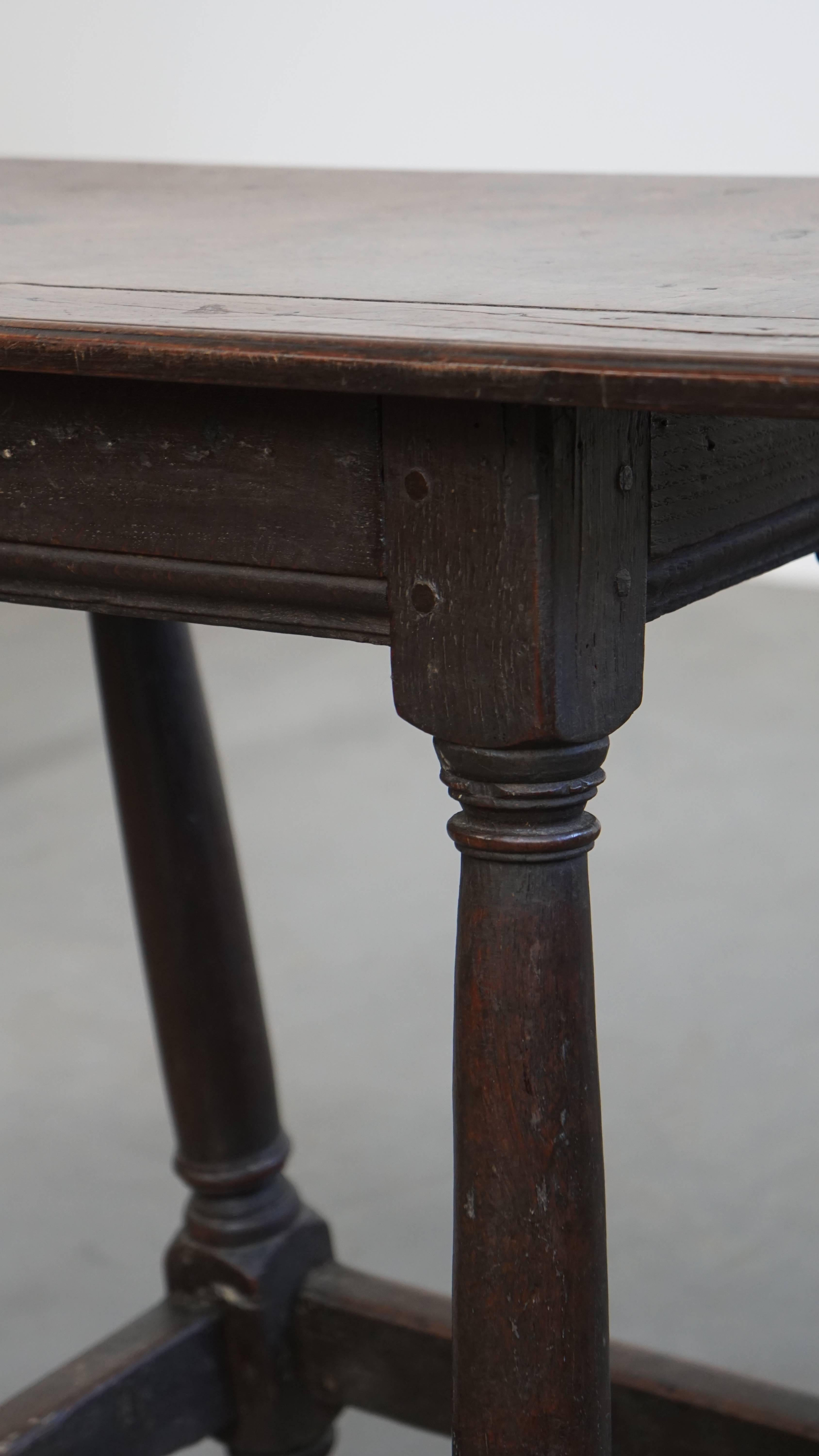 Large Antique English Side Table / Stool For Sale 4