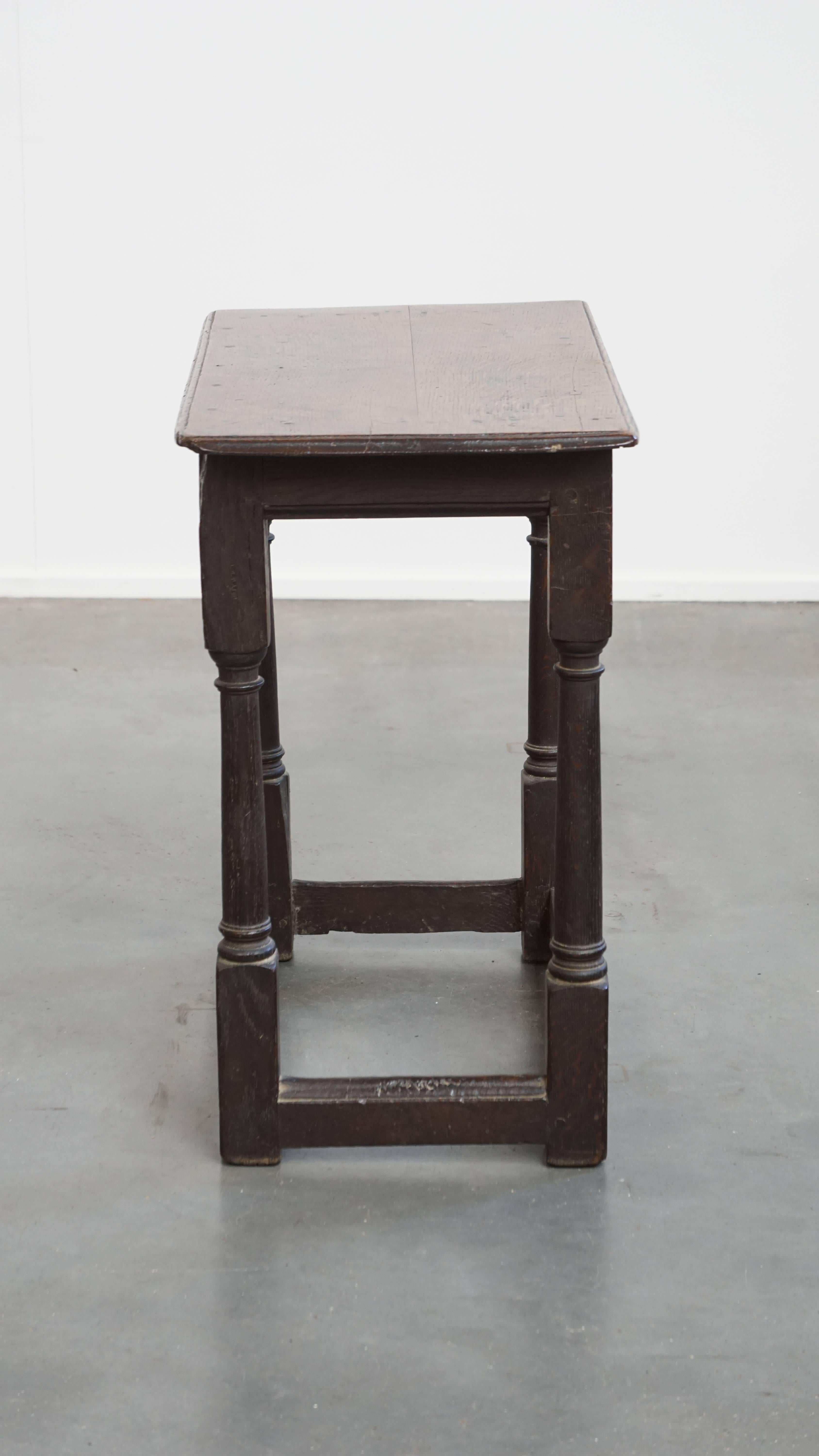 Grande table d'appoint/tabouret anglaise ancienne État moyen - En vente à Harderwijk, NL