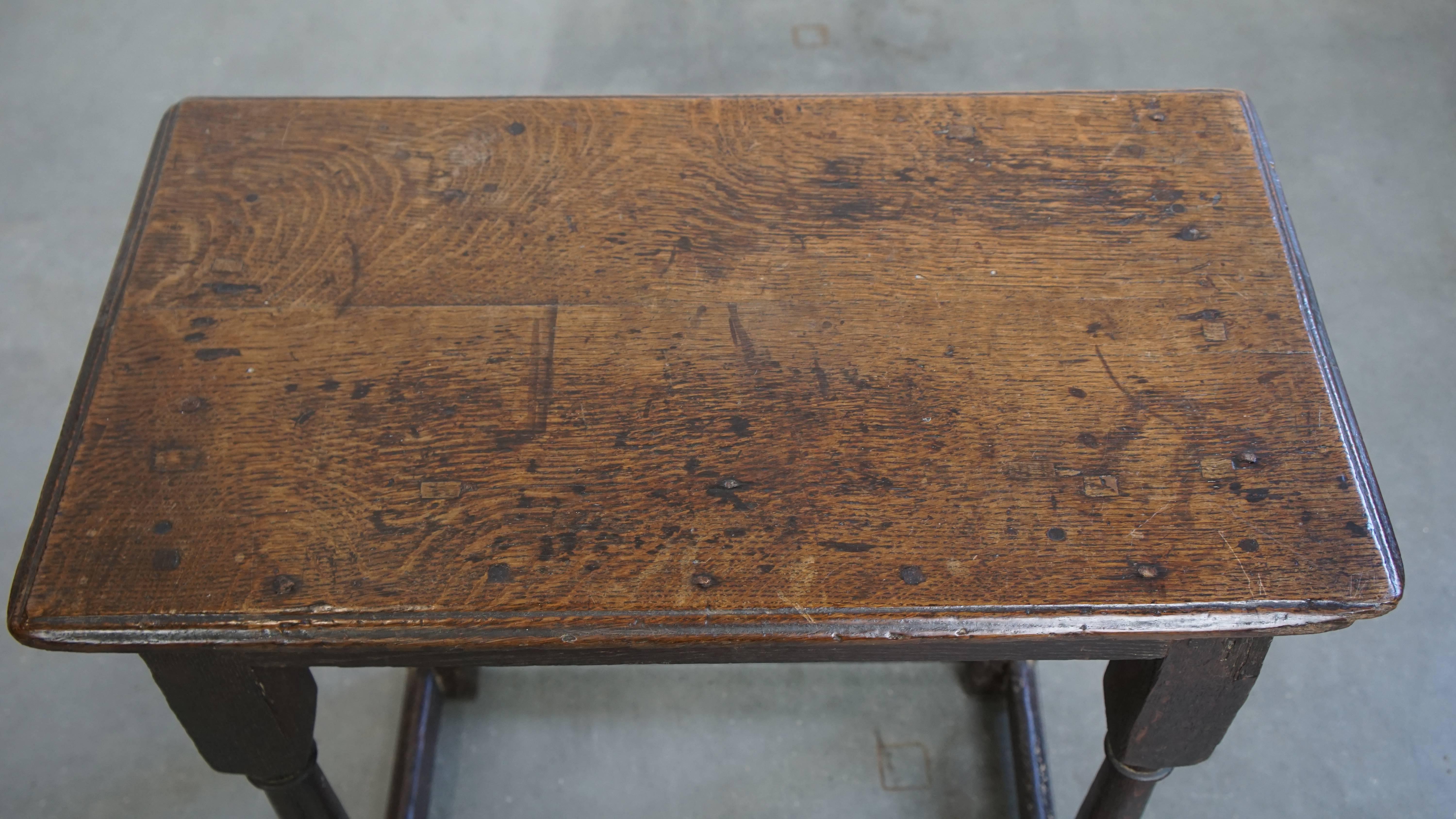XIXe siècle Grande table d'appoint/tabouret anglaise ancienne en vente