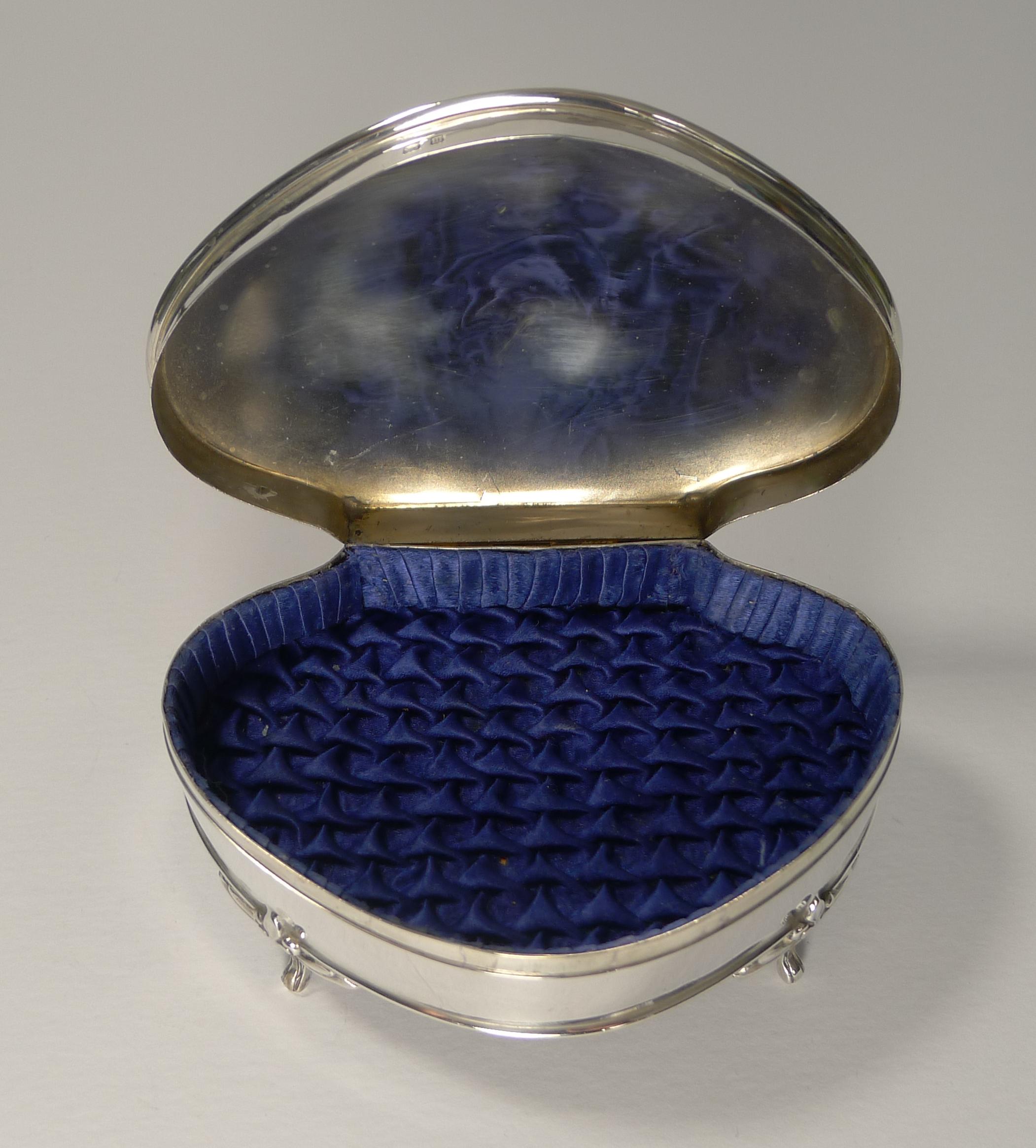 Large Antique English Silver Jewelry / Ring Box, 1911 4