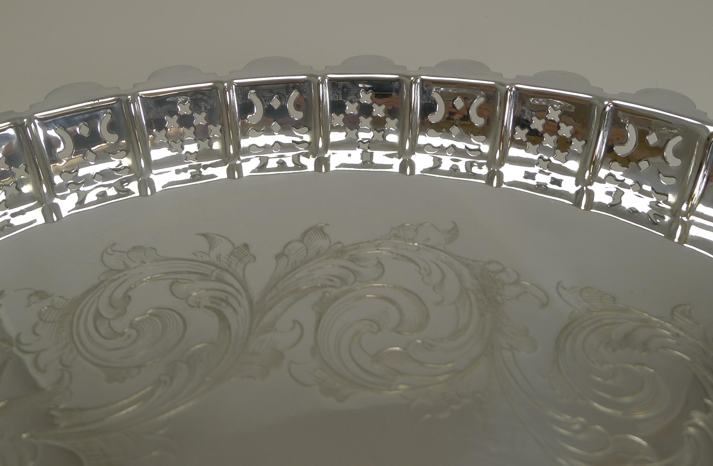 Large Antique English Silver Plated Circular Salver / Tray - 1855 In Good Condition In Bath, GB