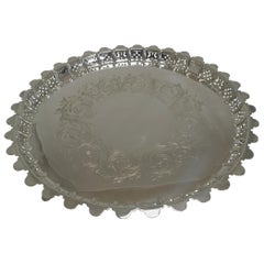 Großes antikes englisches versilbertes rundes Salver / Tablett - 1855