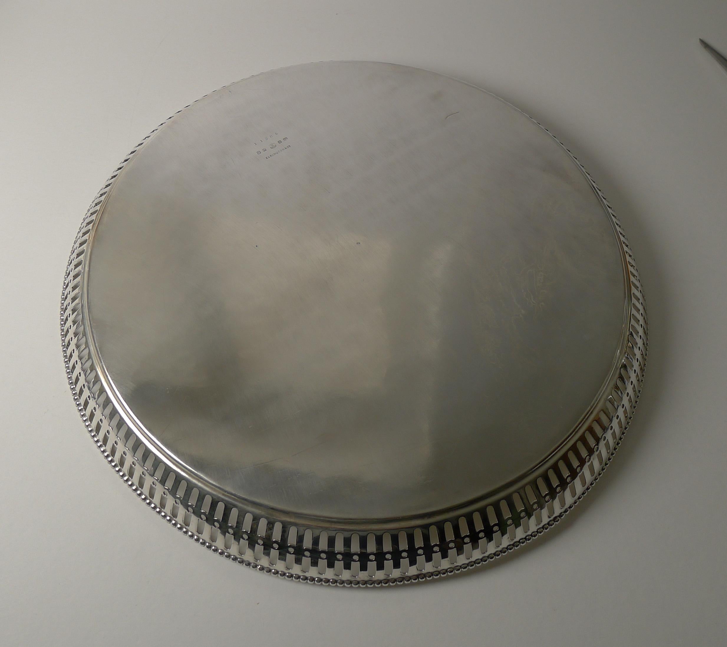 Victorian Large Antique English Silver Plated Circular Tray by Elkington, 1875 For Sale