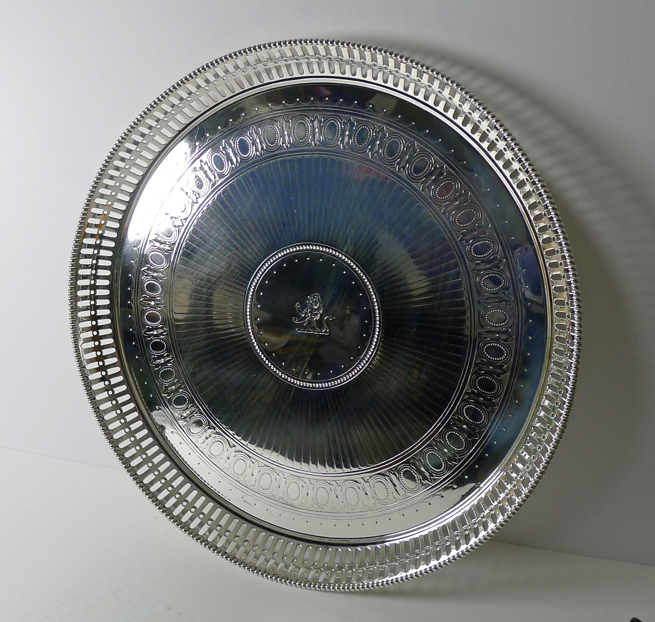 Large Antique English Silver Plated Circular Tray by Elkington, 1875 In Good Condition For Sale In Bath, GB