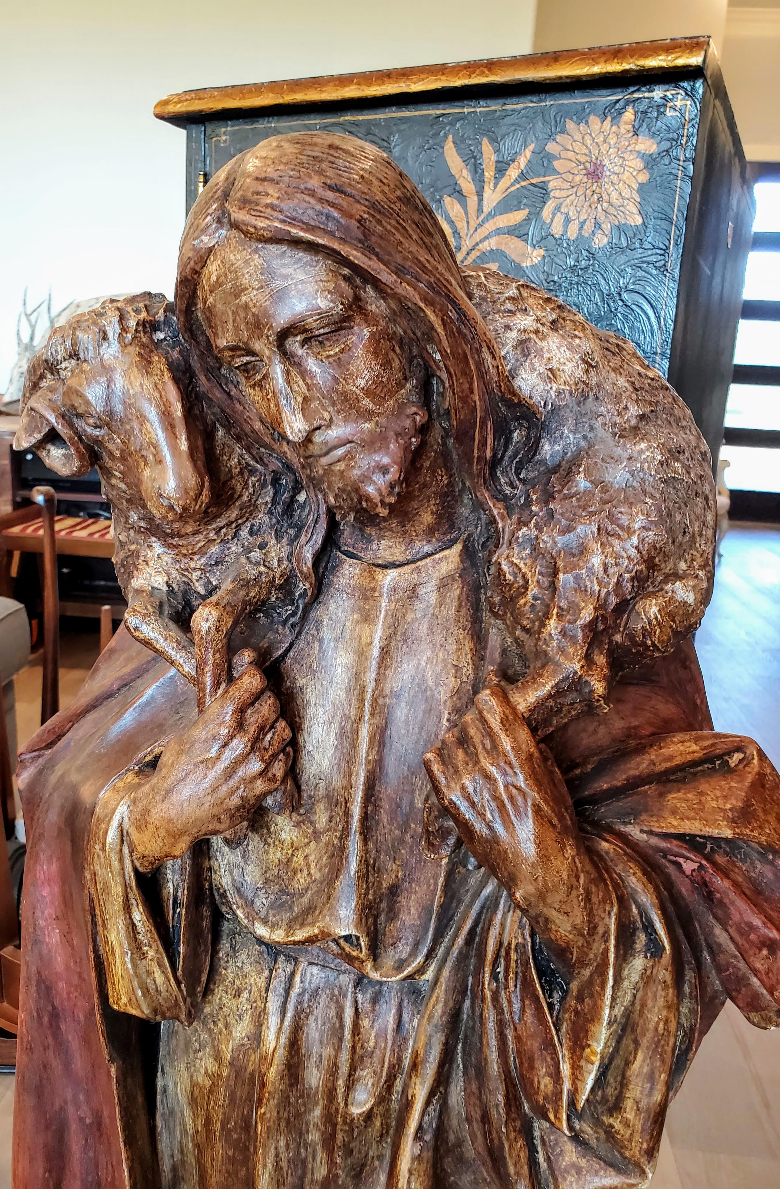 Grande figurine d'autel de Church s en bois doré sculpté européen antique   en vente 12