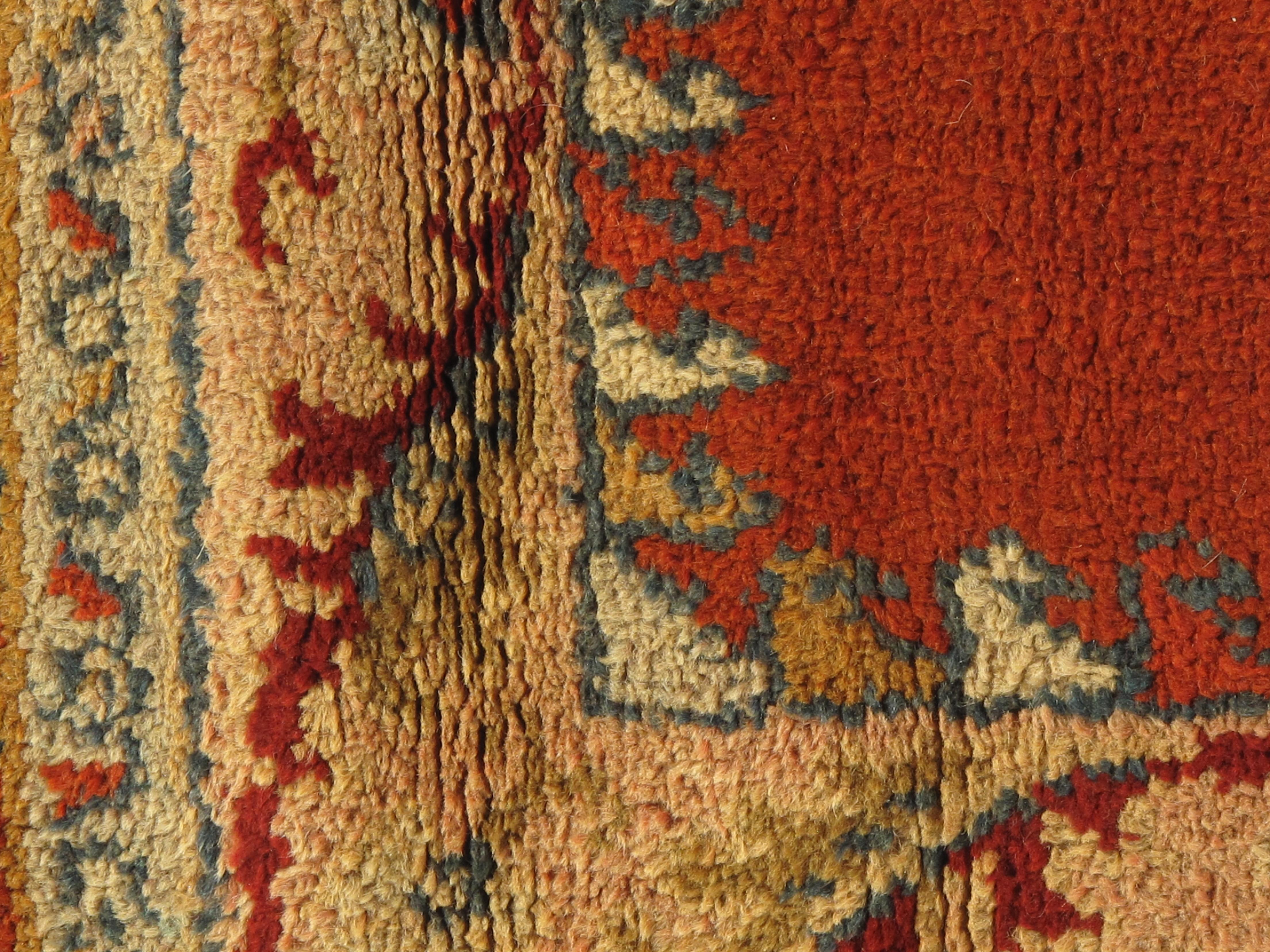 Großer antiker europäischer Oushak-Design-Teppich  12'4 x 16'1 (Wolle) im Angebot