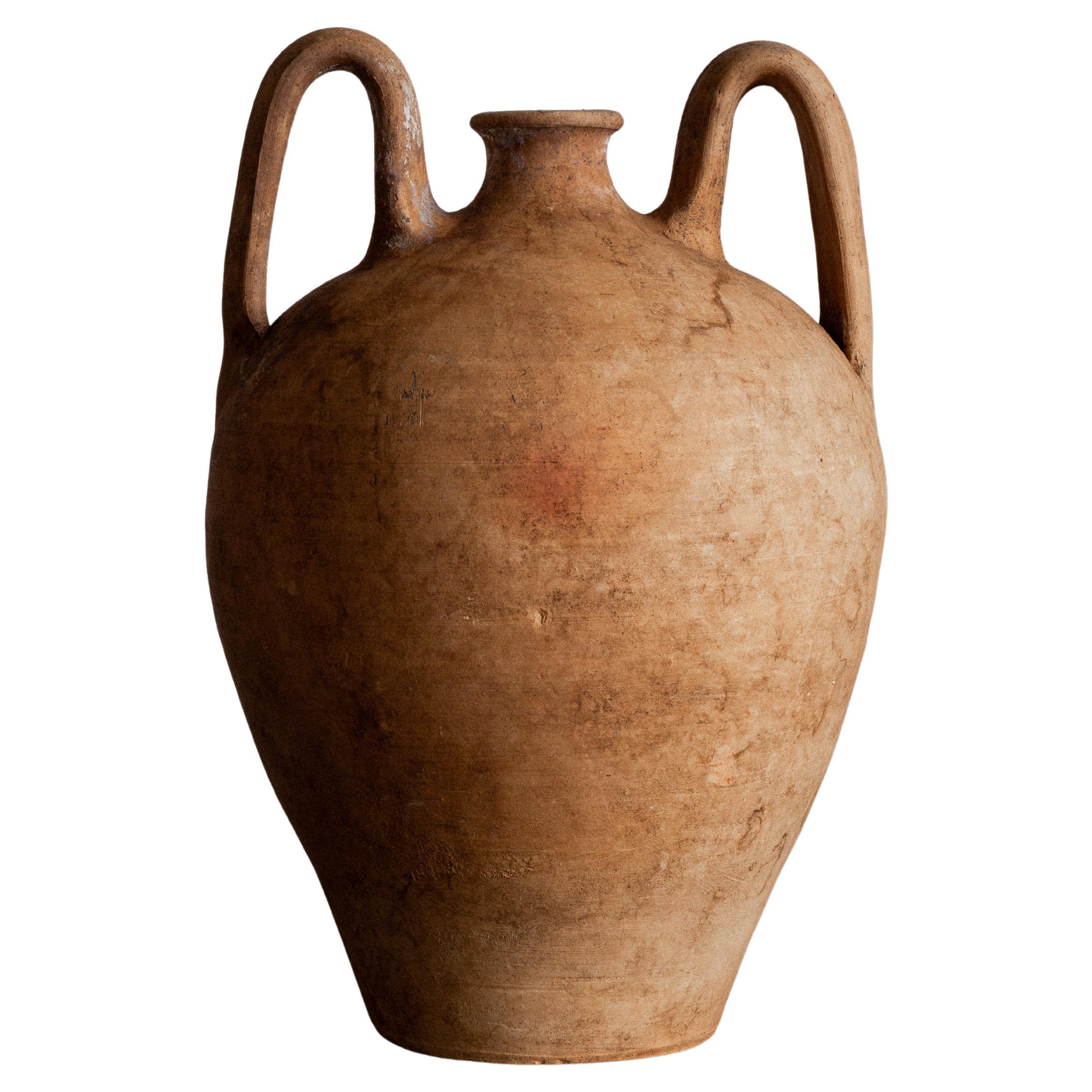 Large European Terracotta Amphora, Twin-Handled Vessel en venta