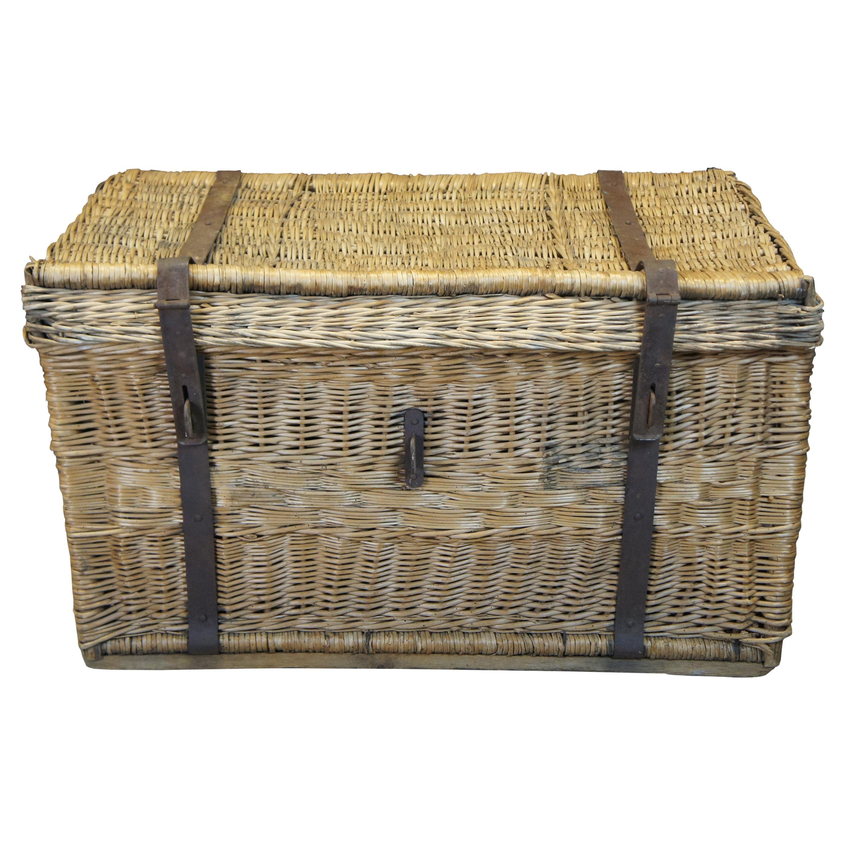 Large Antique European Wicker Ocean Liner Steamer Travel Trunk Champagne Basket