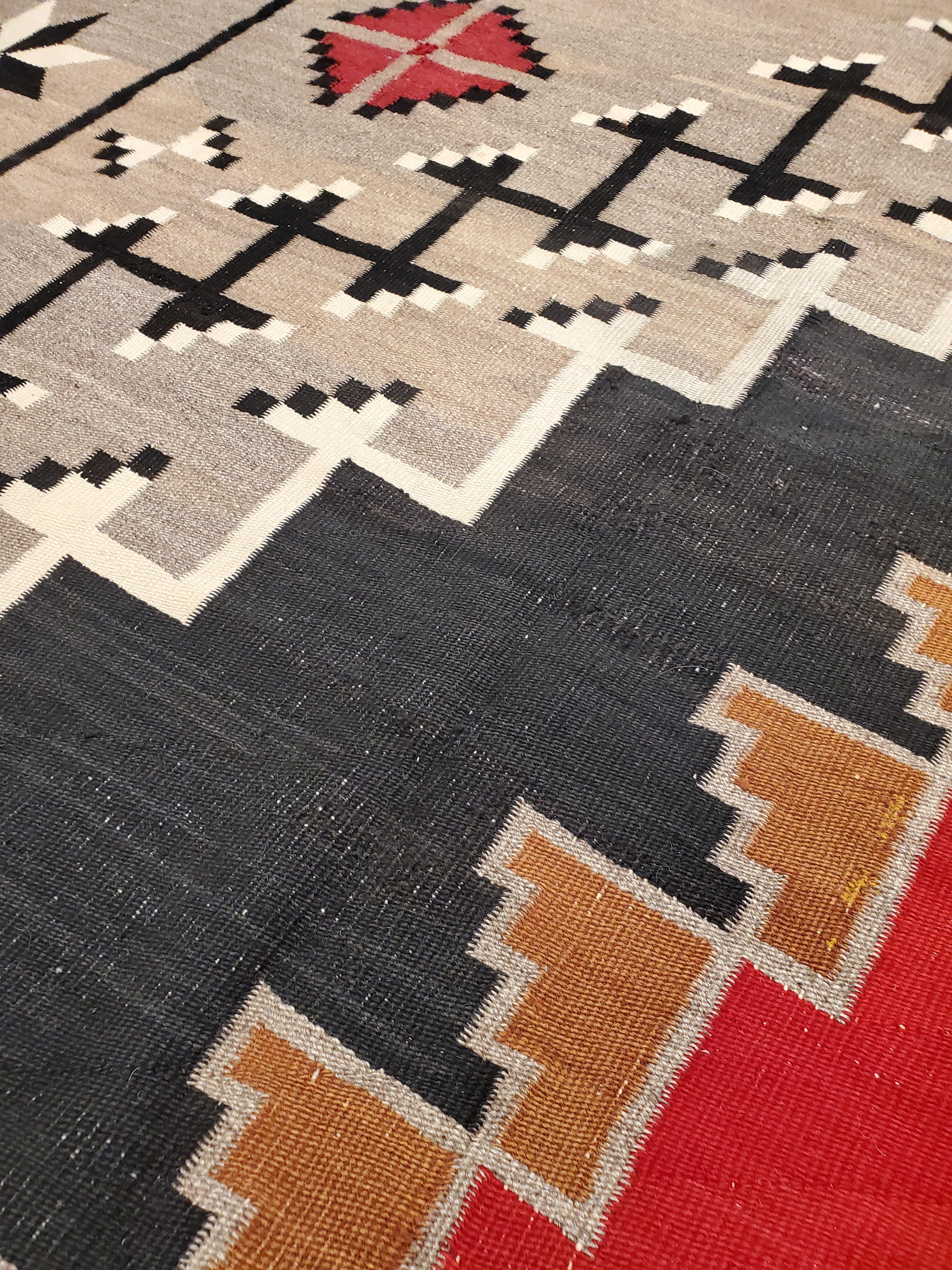 Large Antique Eye Dazzler Navajo Carpet, Handmade, Wool, Beige, Tan, Gray & Red For Sale 3
