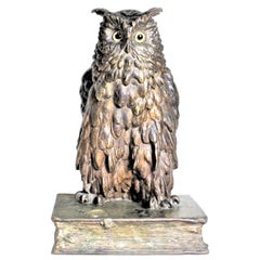 Große antike österreichische oder Wiener Eule-Skulptur aus kalt bemalter Bronze, F. Berman