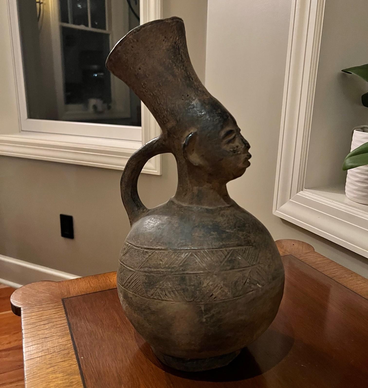 Large Antique Figurative African Mangbetu Peoples Anthropomorphic Vessel In Good Condition For Sale In Morristown, NJ