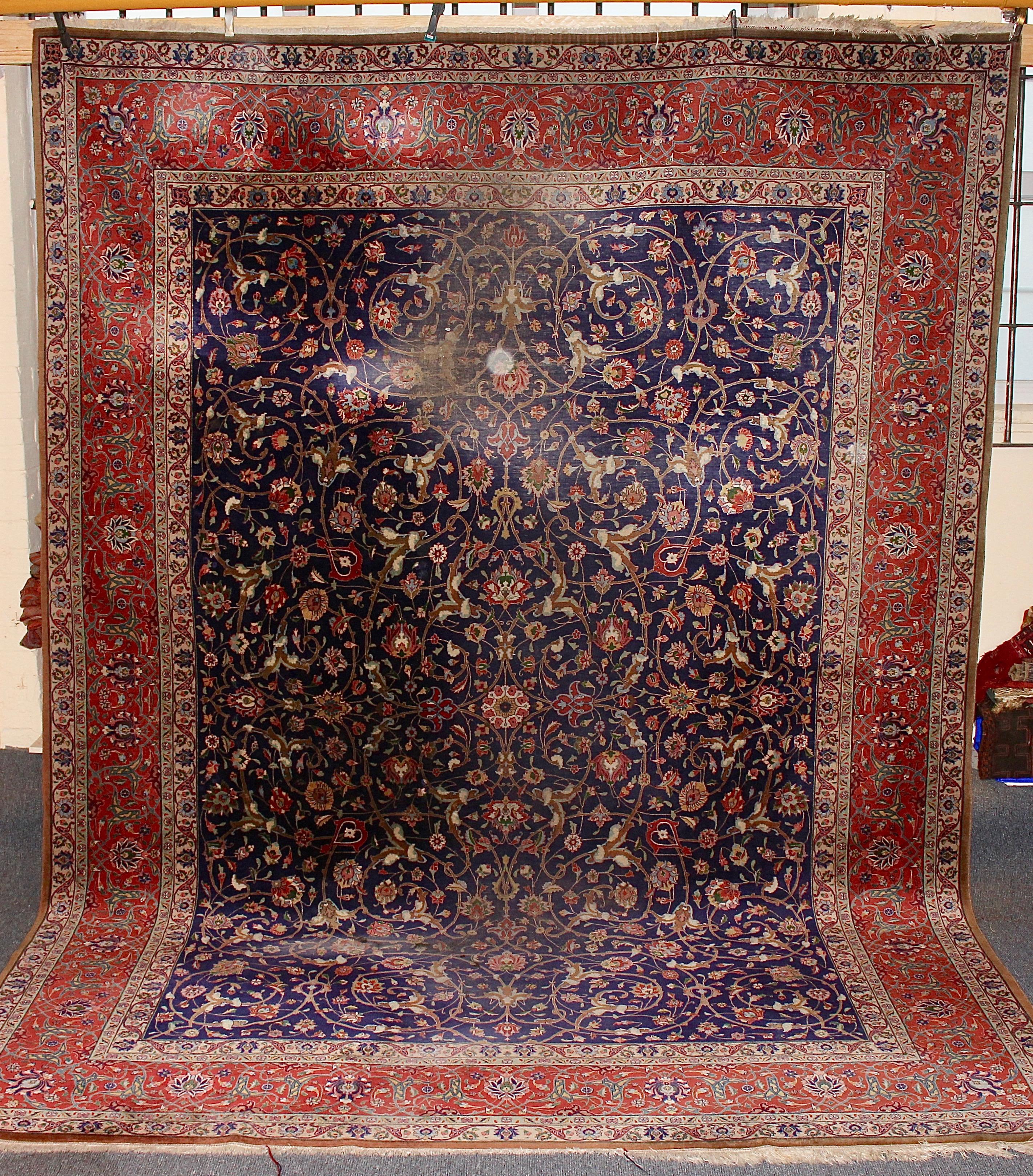 High quality, large antique orient rug. Carpet.

Hand knotted. Strong natural colors. Beautiful pattern.
The carpet is in an age-related condition.
Partly traces of wear.

The images are part of the article description.

On request, we clean