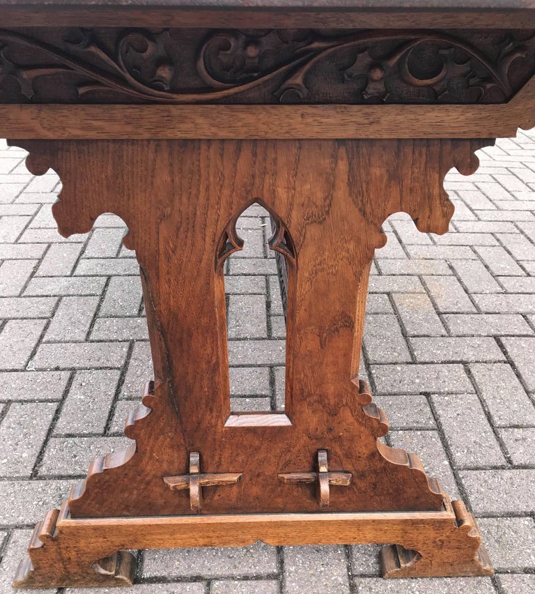 Large Antique and Fine Quality Hand-Carved Gothic Revival 