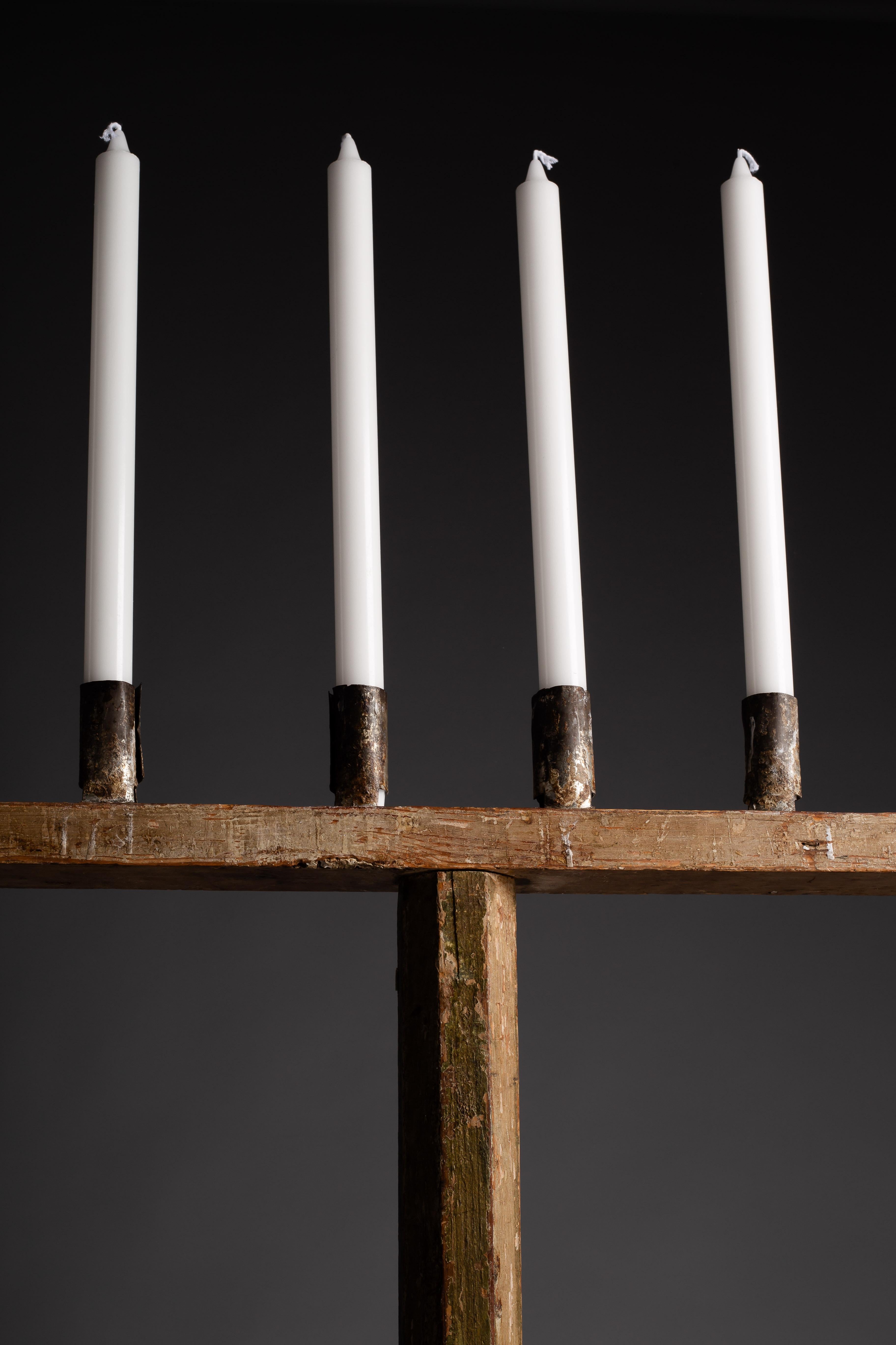 Gran candelabro antiguo finlandés de madera del siglo XIX Finlandés en venta