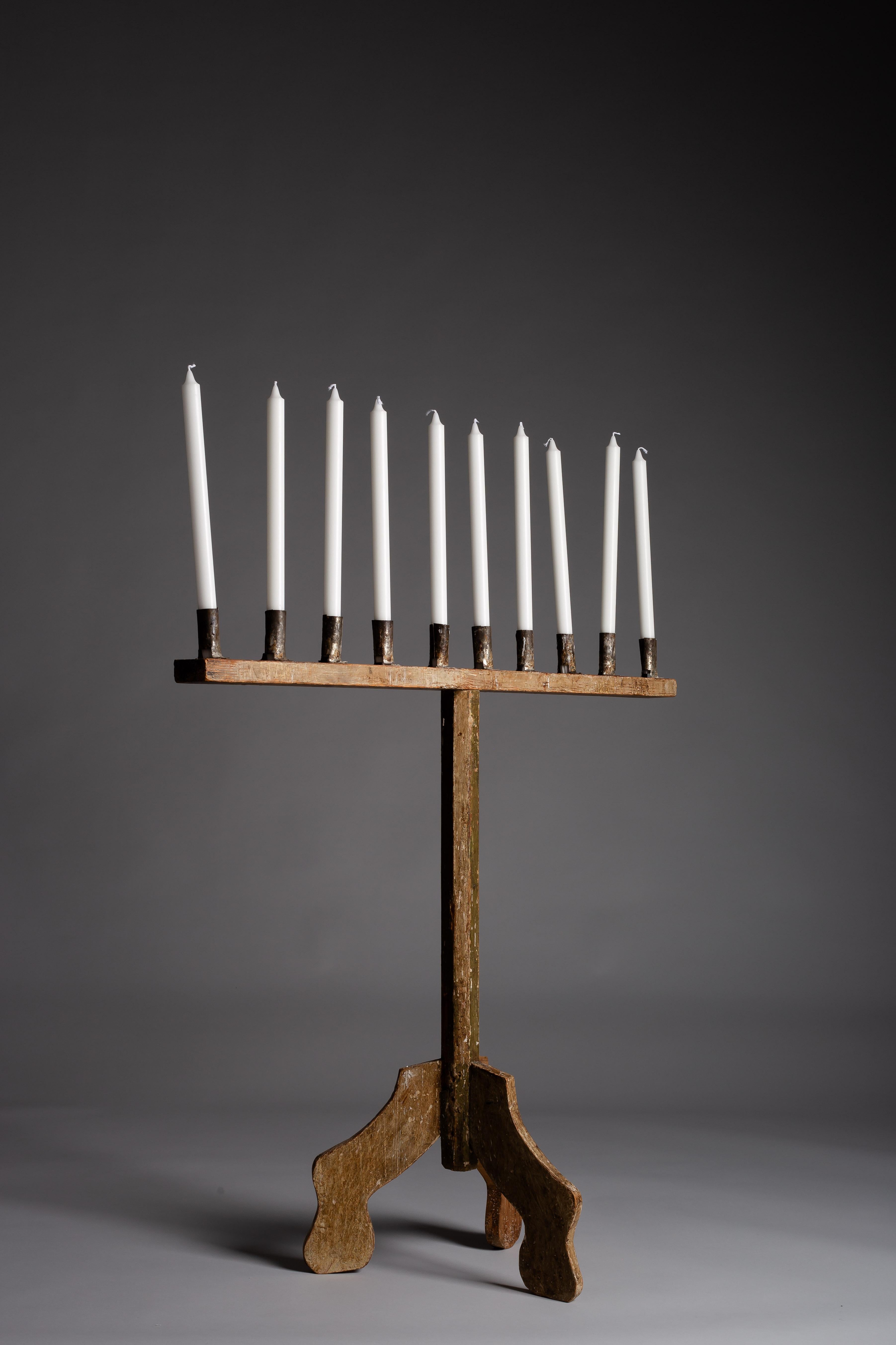 Gran candelabro antiguo finlandés de madera del siglo XIX en venta 1