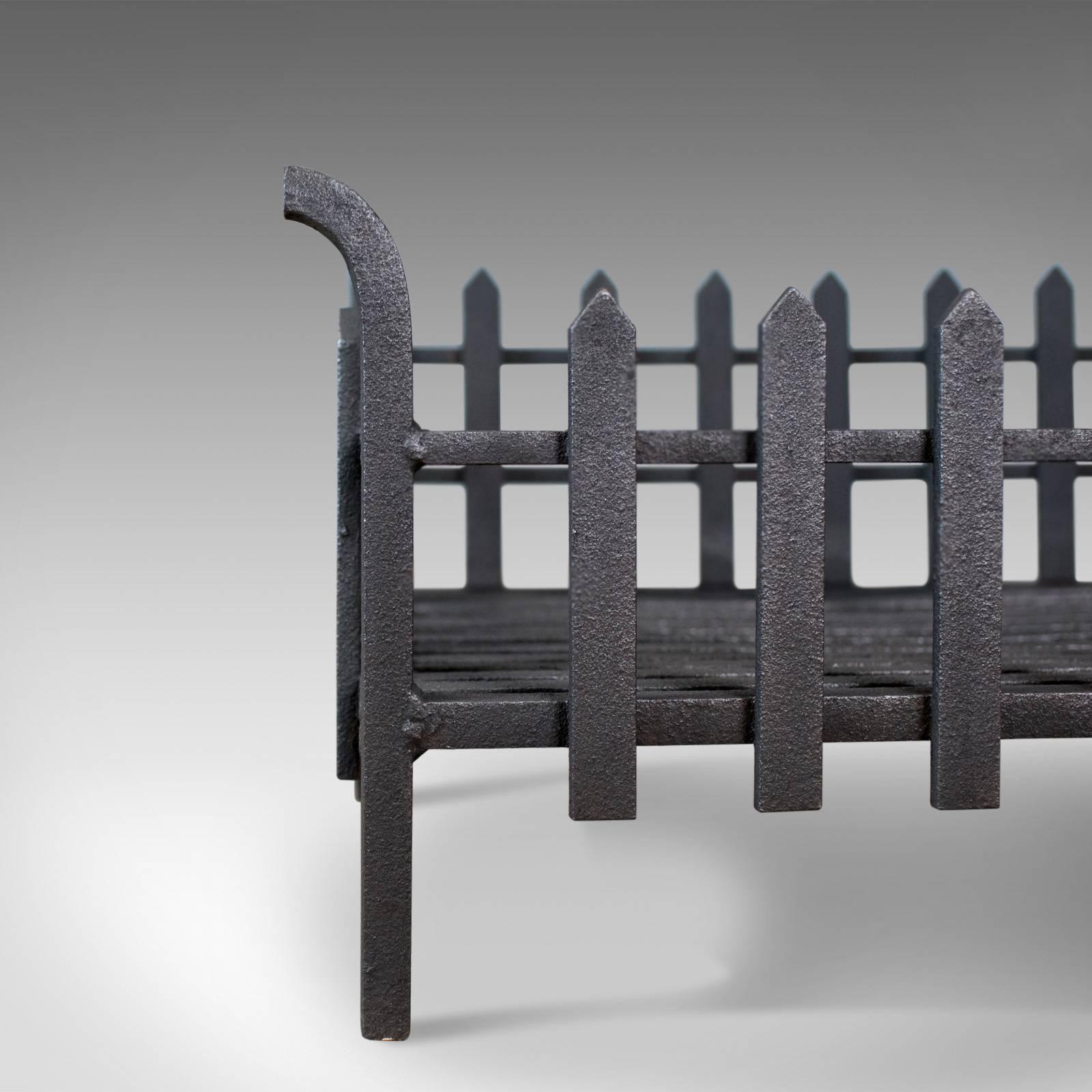 Large Antique Fire Basket, English, Victorian Fireplace Iron Grate, circa 1900 In Good Condition In Hele, Devon, GB