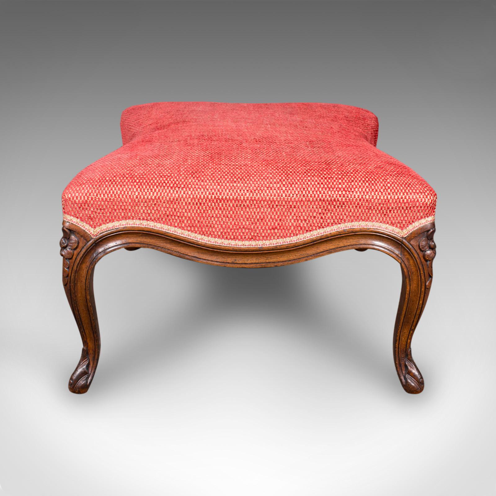Primo vittoriano Grande sgabello antico da caminetto, inglese, noce, poggiapiedi, vittoriano, Circa 1850 in vendita