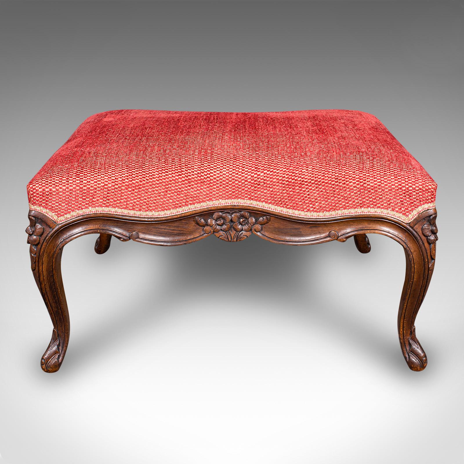 Britannico Grande sgabello antico da caminetto, inglese, noce, poggiapiedi, vittoriano, Circa 1850 in vendita