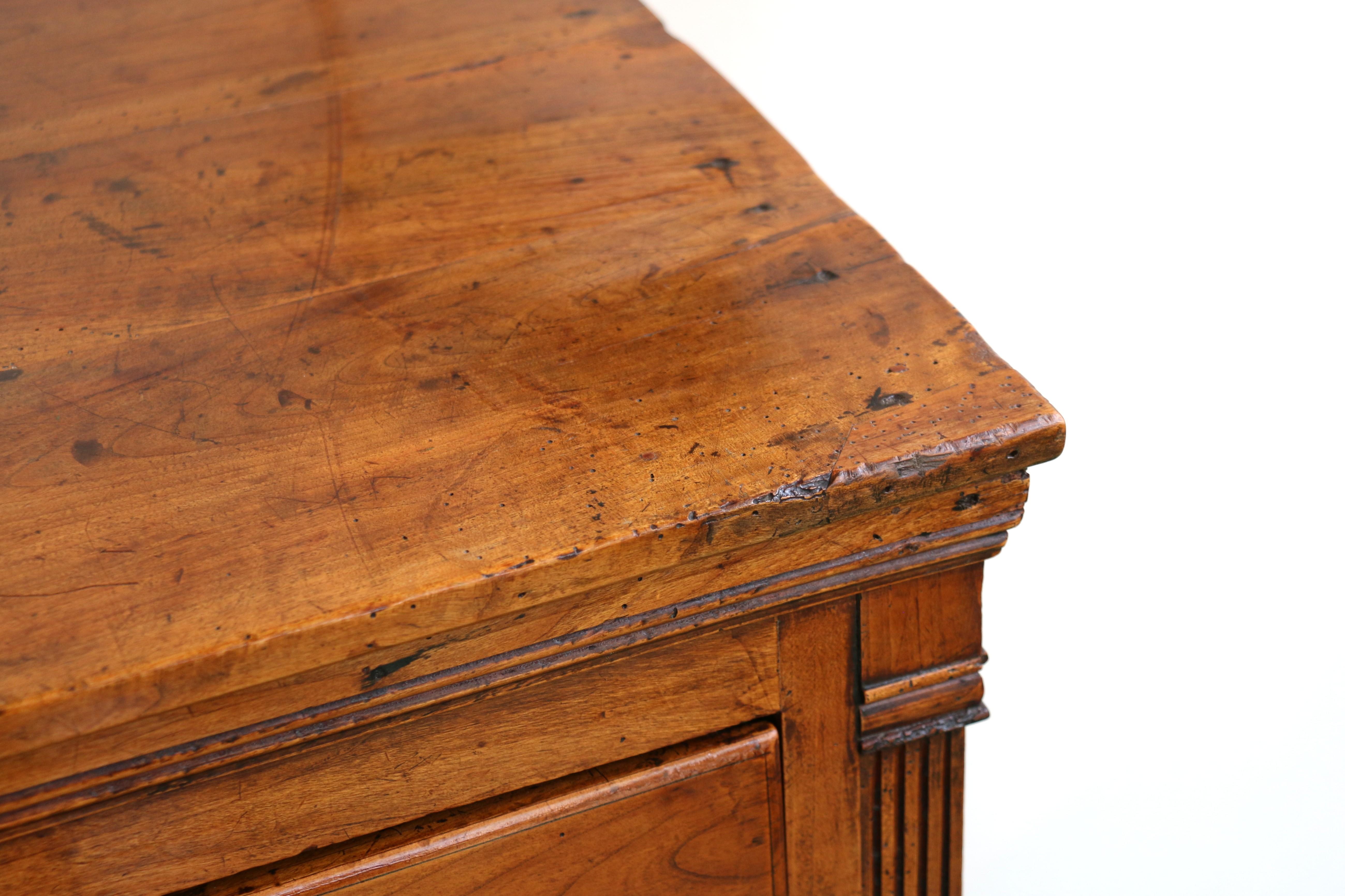 Large Antique Five Drawers Chest For Sale 3