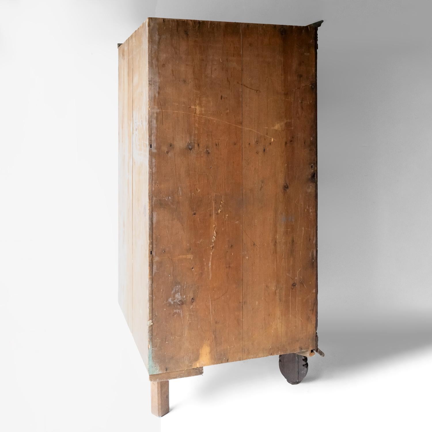  Large Antique Freestanding Carved Oak Corner Cabinet Cupboard, 17th Century For Sale 3