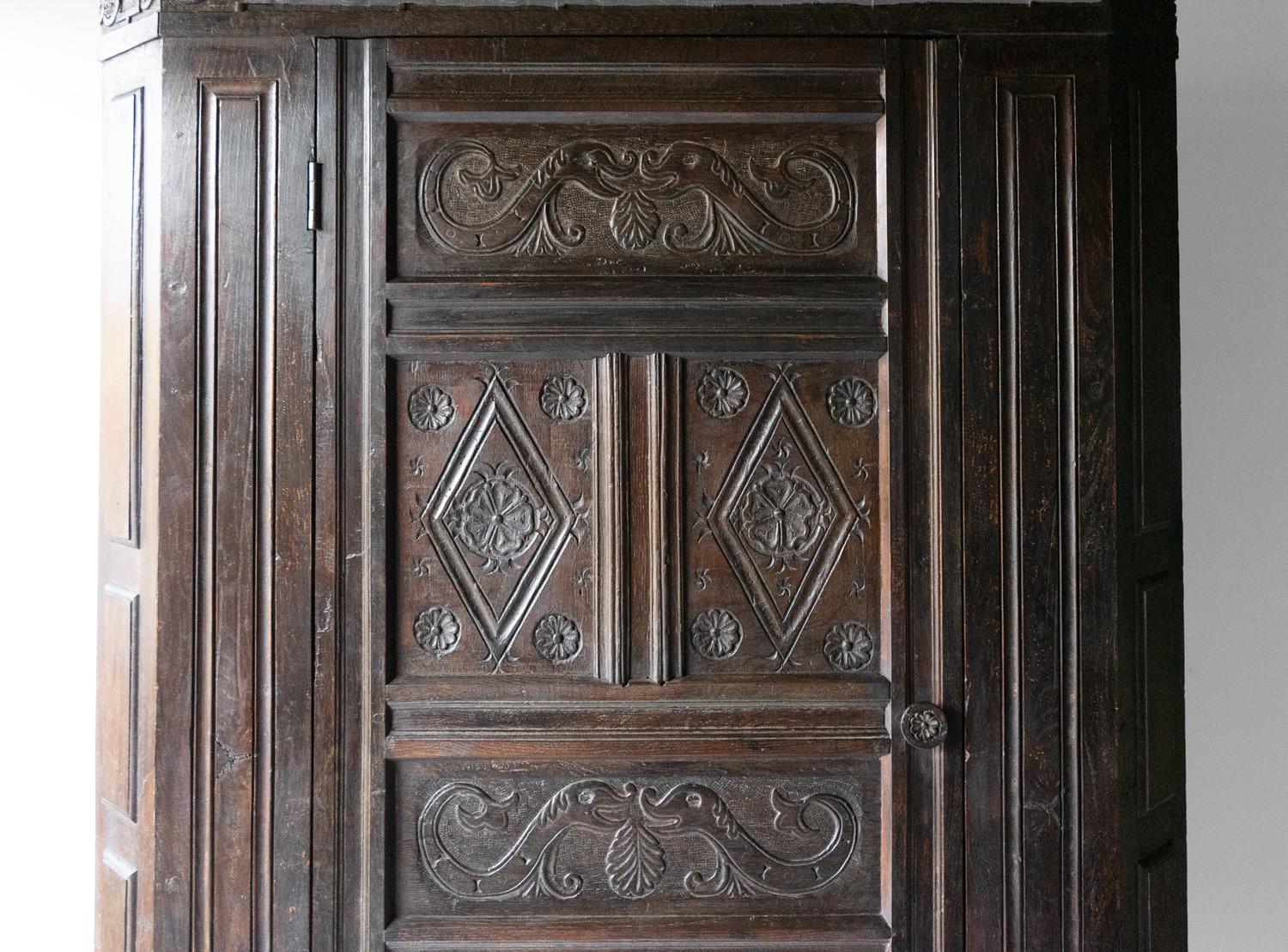 Hand-Carved  Large Antique Freestanding Carved Oak Corner Cabinet Cupboard, 17th Century For Sale