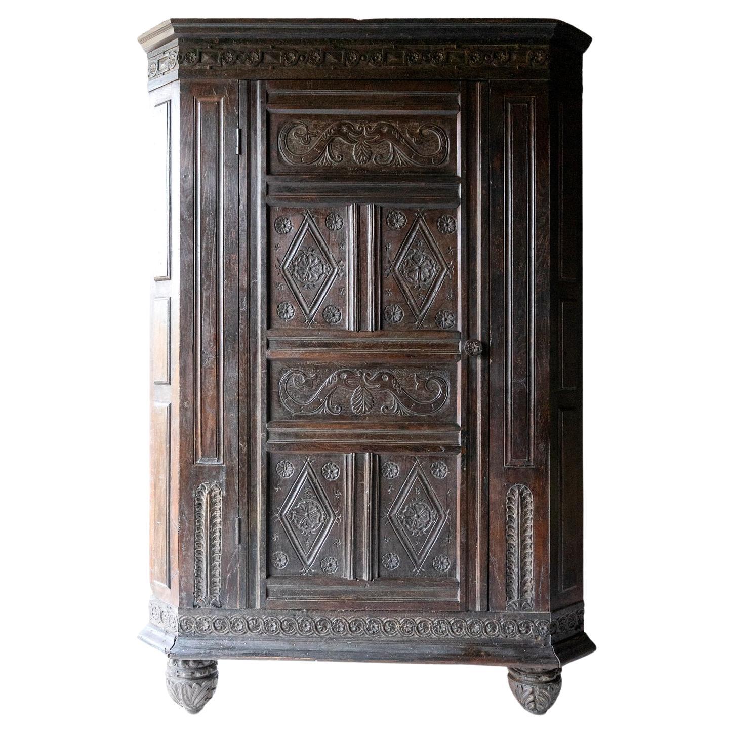  Large Antique Freestanding Carved Oak Corner Cabinet Cupboard, 17th Century For Sale