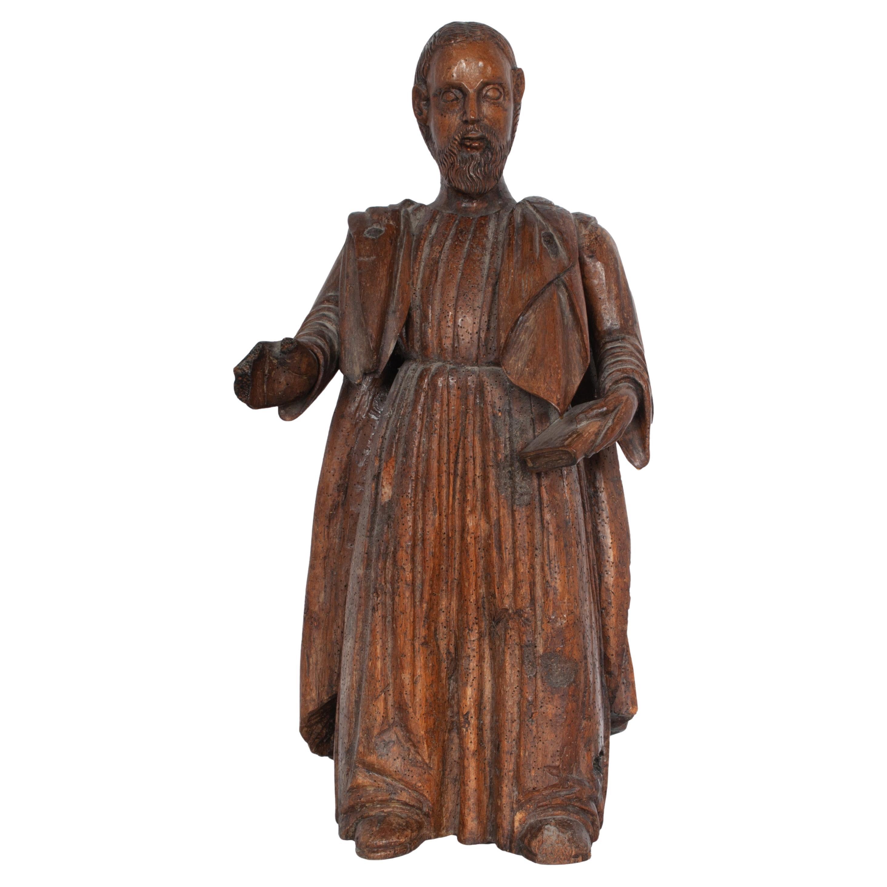 Gran estatua antigua francesa del siglo XVII tallada en nogal de San Pedro Santos