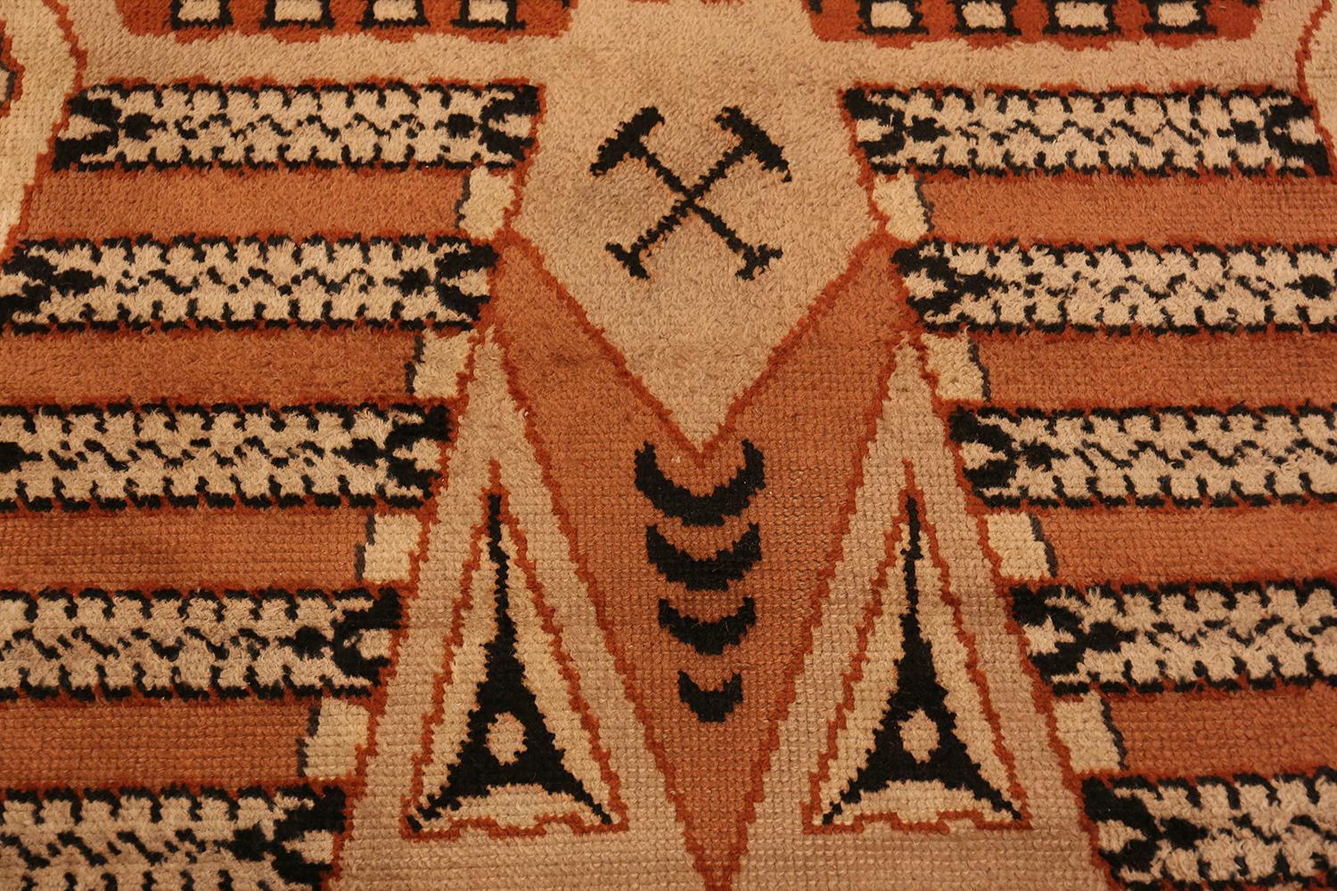 20th Century Large Antique French Art Deco Rug. Size: 12 ft 10 in x 16 ft (3.91 m x 4.88 m)