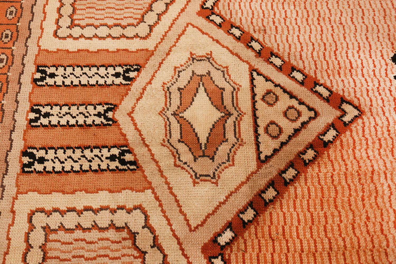 Large Antique French Art Deco Rug. Size: 12 ft 10 in x 16 ft (3.91 m x 4.88 m) 2
