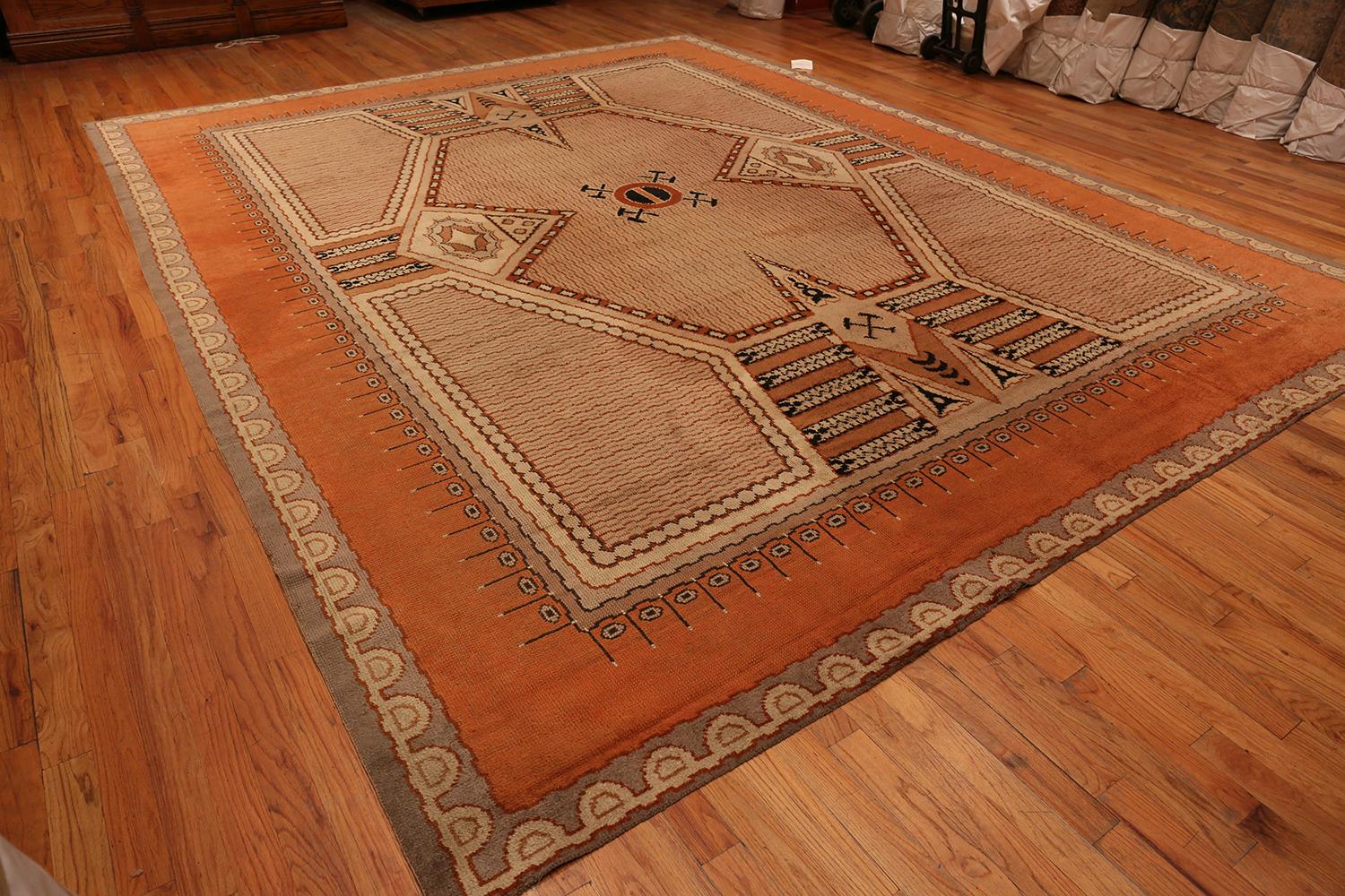 Large Antique French Art Deco Rug. Size: 12 ft 10 in x 16 ft (3.91 m x 4.88 m) 3