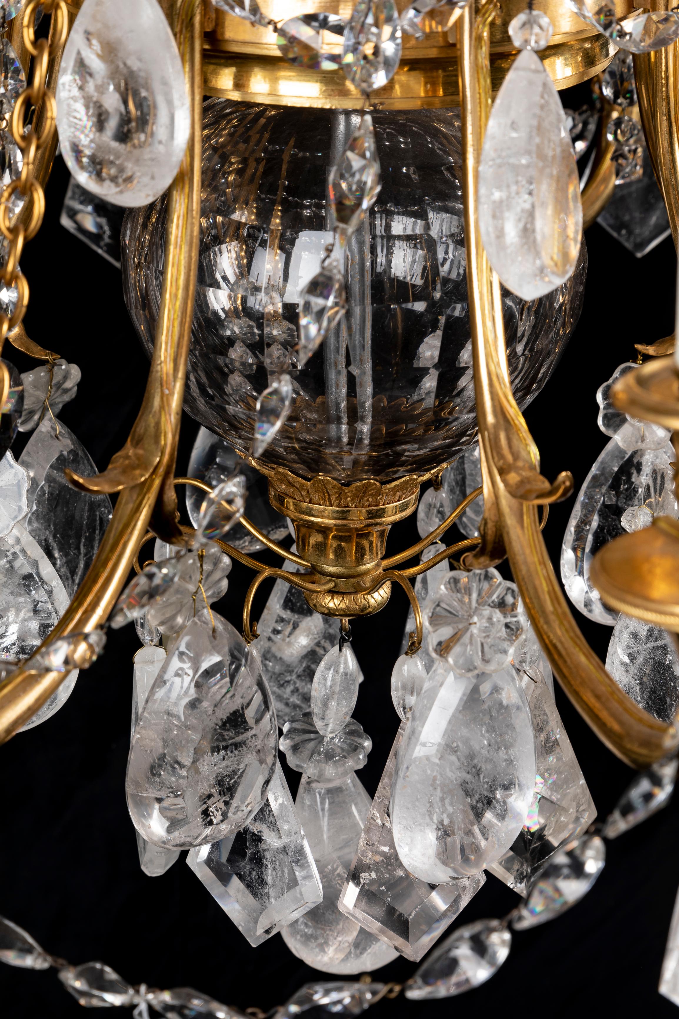 Großer Antique French Bagues Louis XVI St Ormolu und geschliffener Bergkristall-Kronleuchter im Angebot 10
