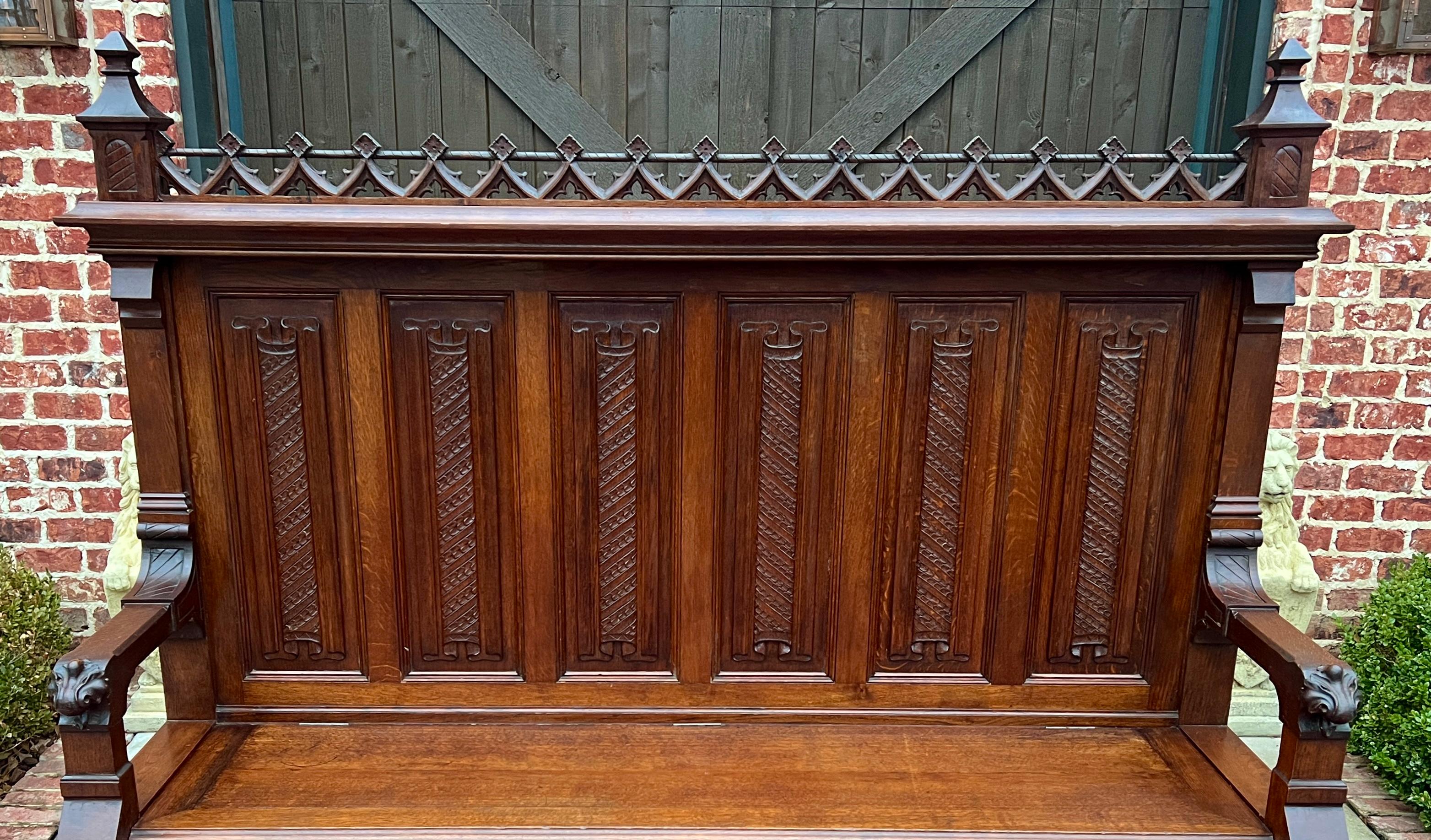 Gran banco francés antiguo Settee Asiento gótico de tracería de roble c. XIX en venta 7