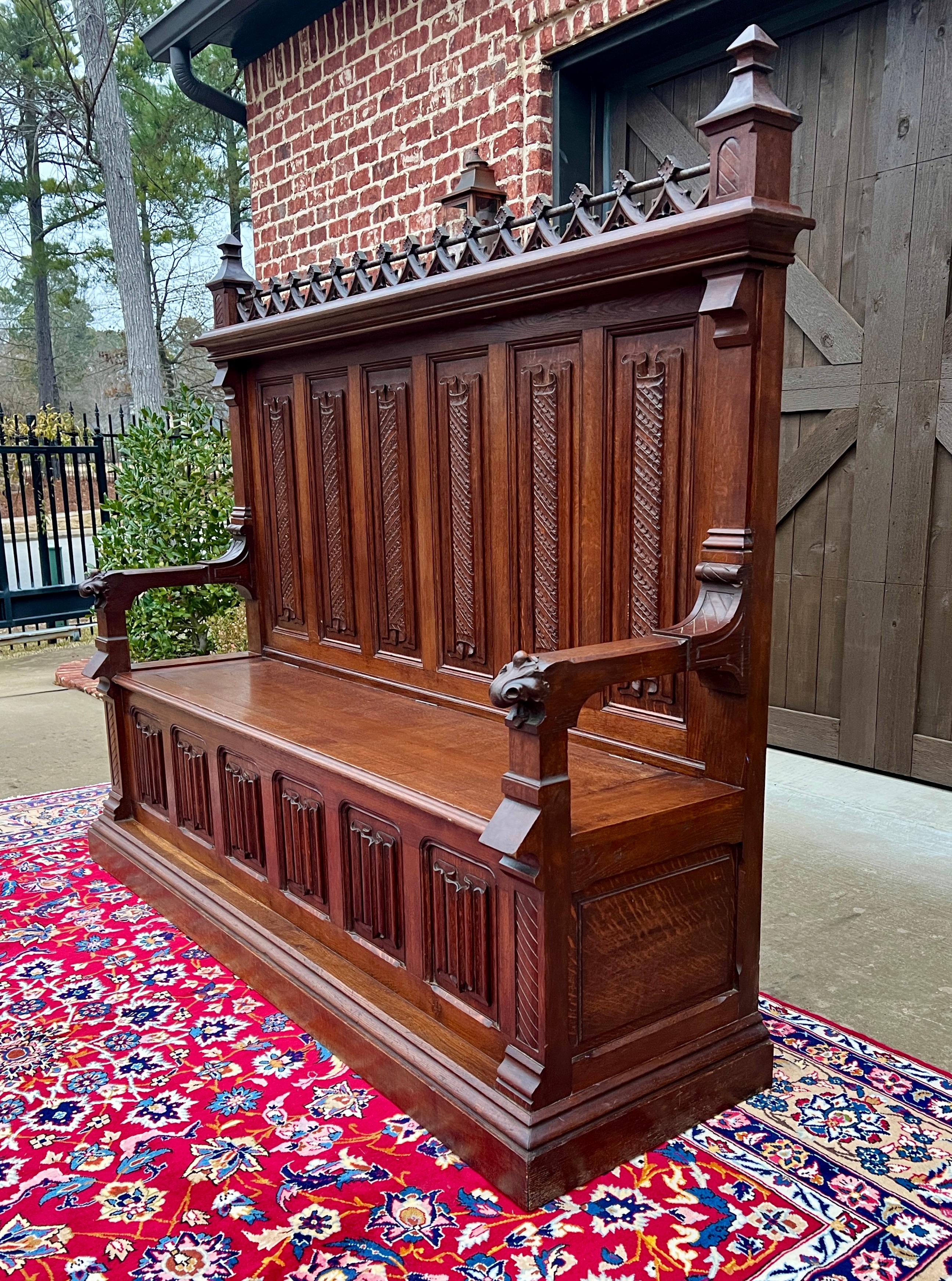Gran banco francés antiguo Settee Asiento gótico de tracería de roble c. XIX en venta 8