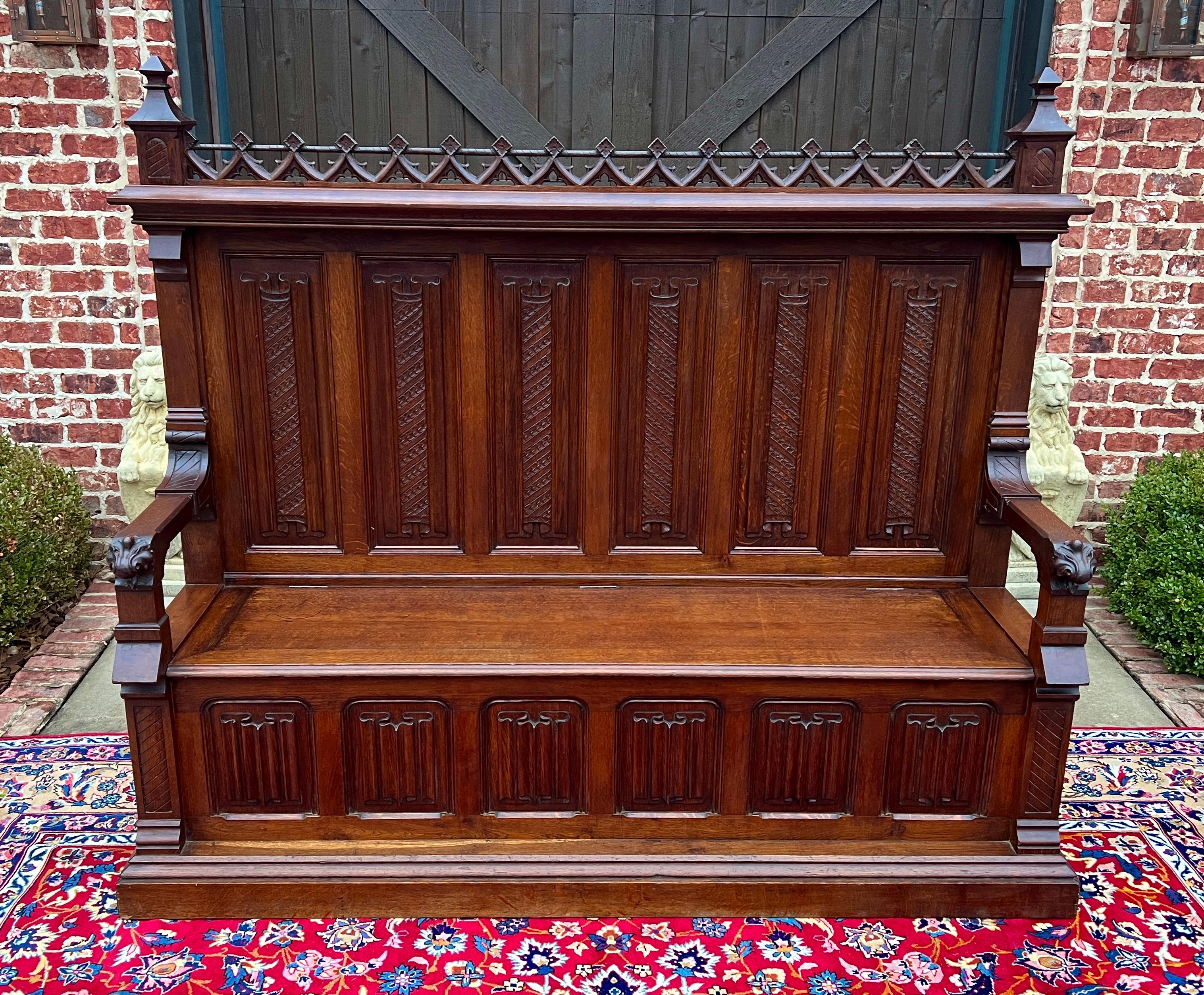Gran banco francés antiguo Settee Asiento gótico de tracería de roble c. XIX en venta 11