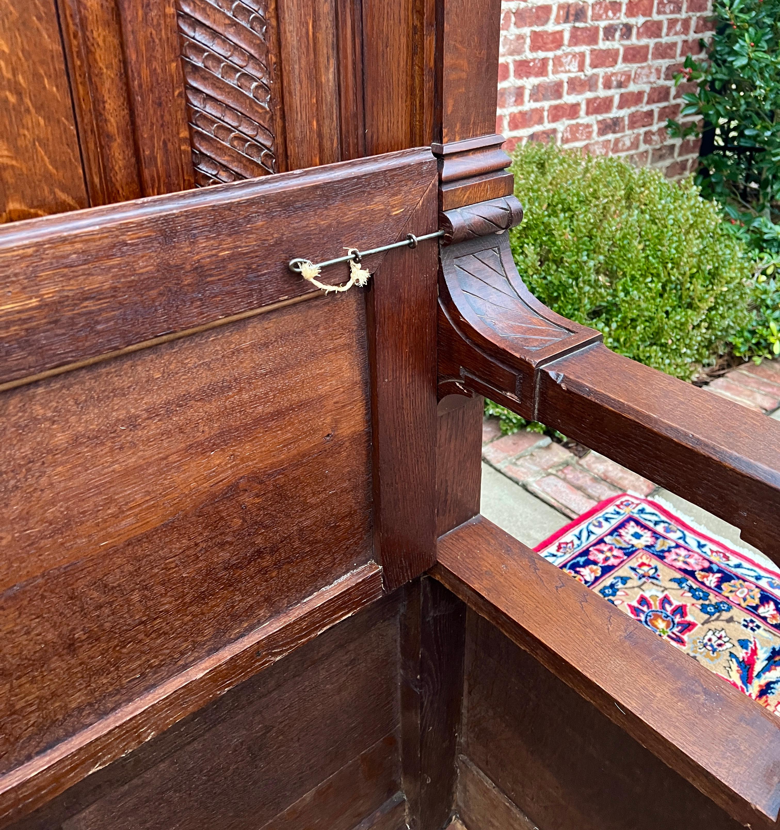 Gran banco francés antiguo Settee Asiento gótico de tracería de roble c. XIX en venta 1