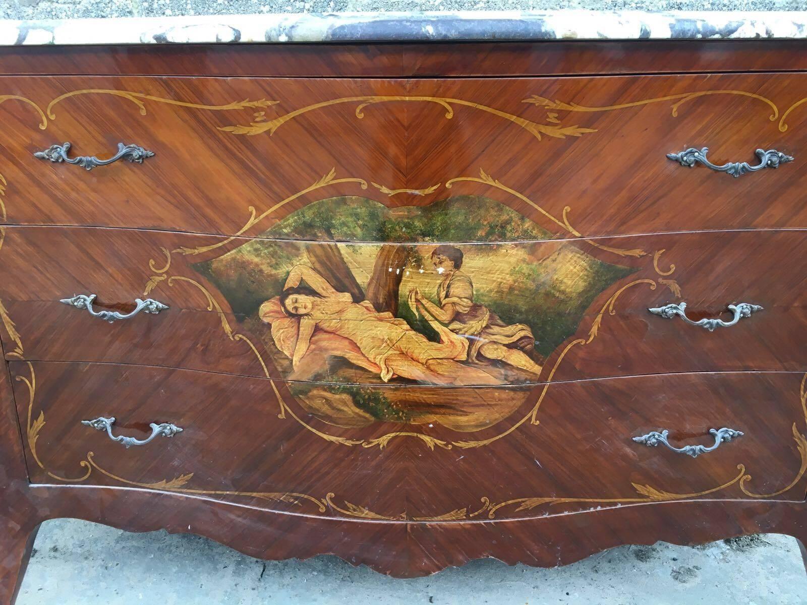  Here we have a lovely french chest of drawers with Marble top. Very unusual decoration, depicting a lovely scene. Serpentine fronted on splayed legs.


Dimensions- 141cm wide, 91cm tall, 54cm deep

 
See my other ads for more french furniture.
